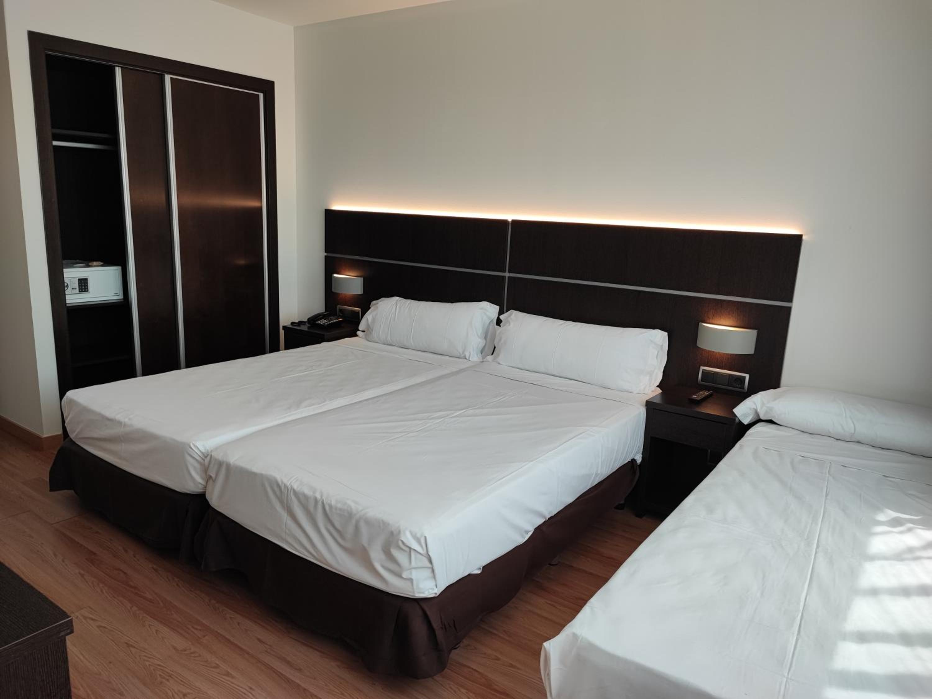 Triple Room - Photo 3