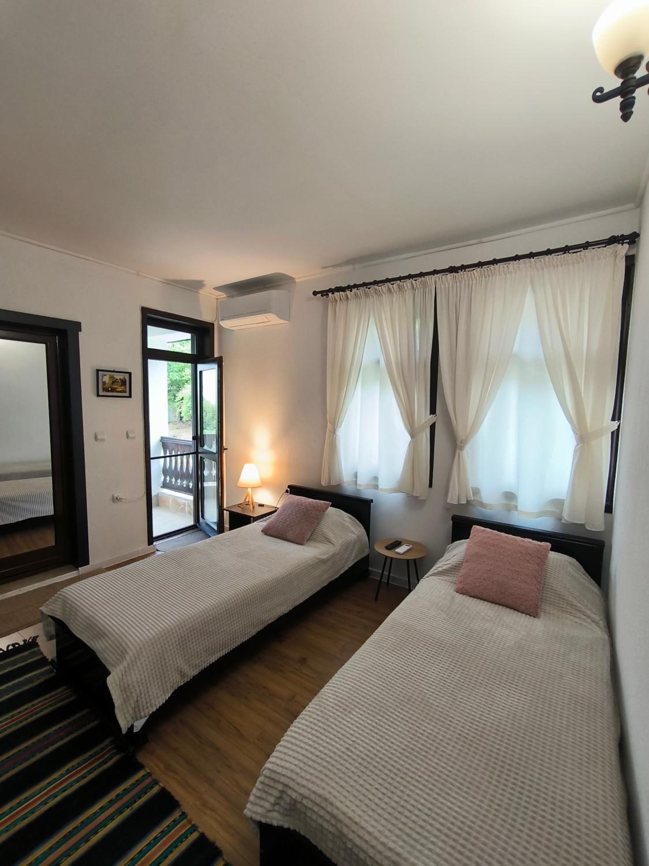Twin Room with Balcony photo 3