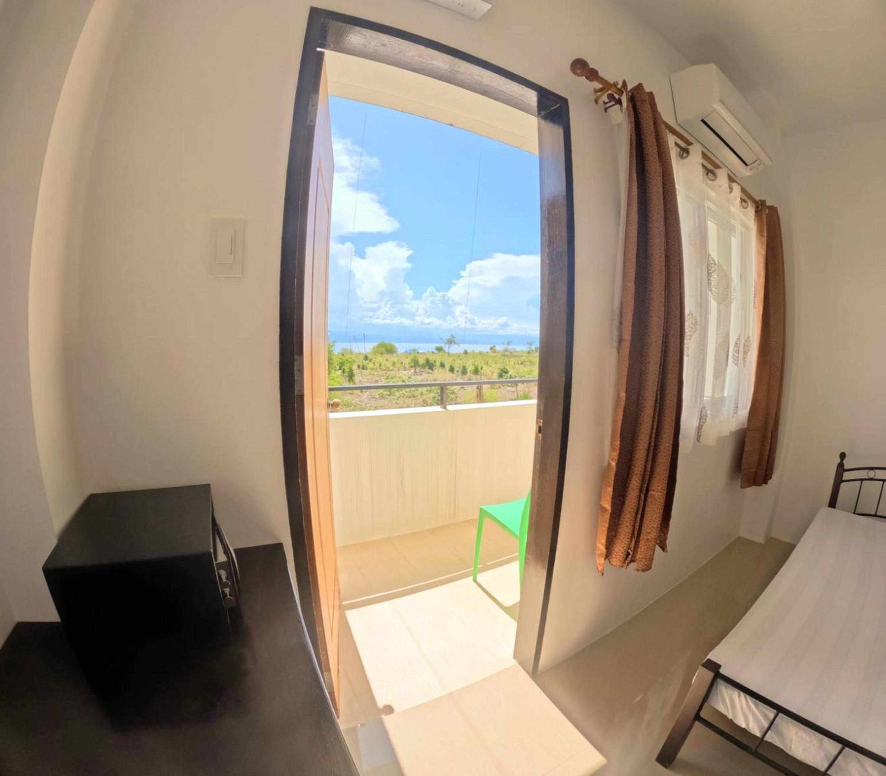 Superior Twin Room with Sea View - Photo 2