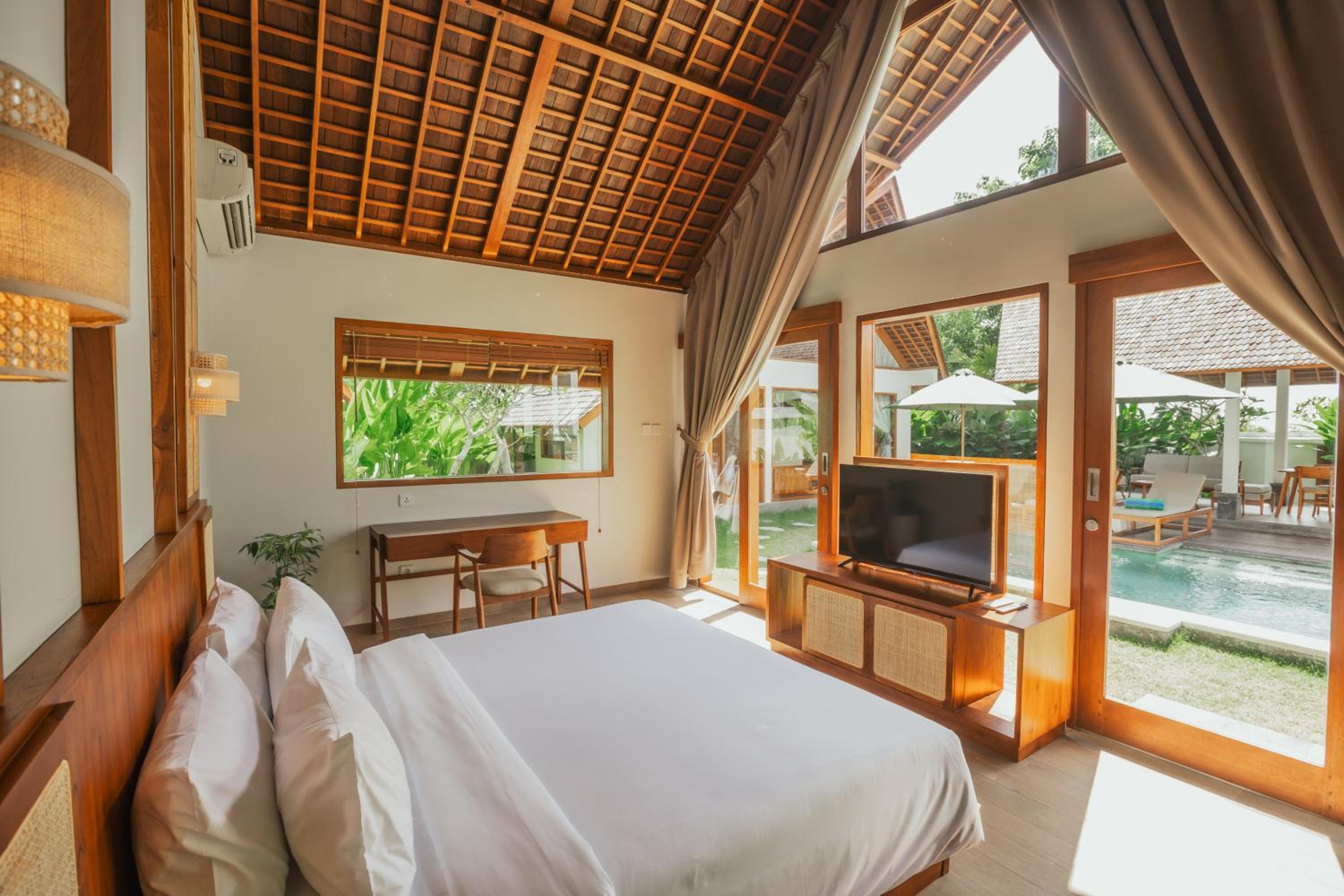 Two-Bedroom Villa with Garden View - Photo 33