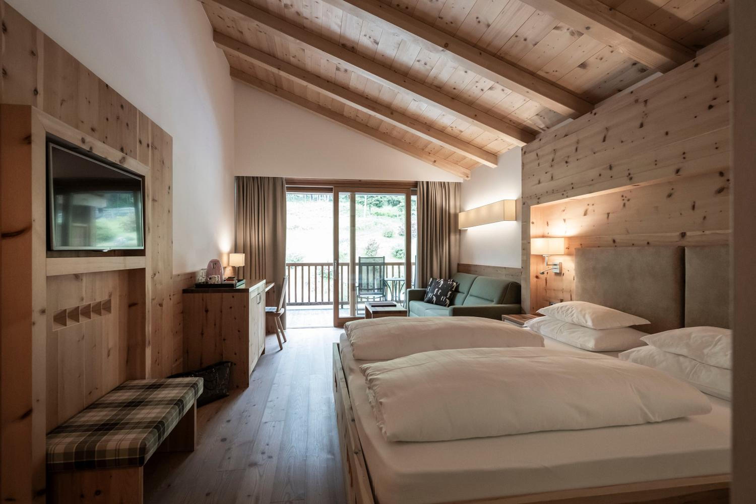 Comfort Double Room with Balcony and Mountain View - Photo 3