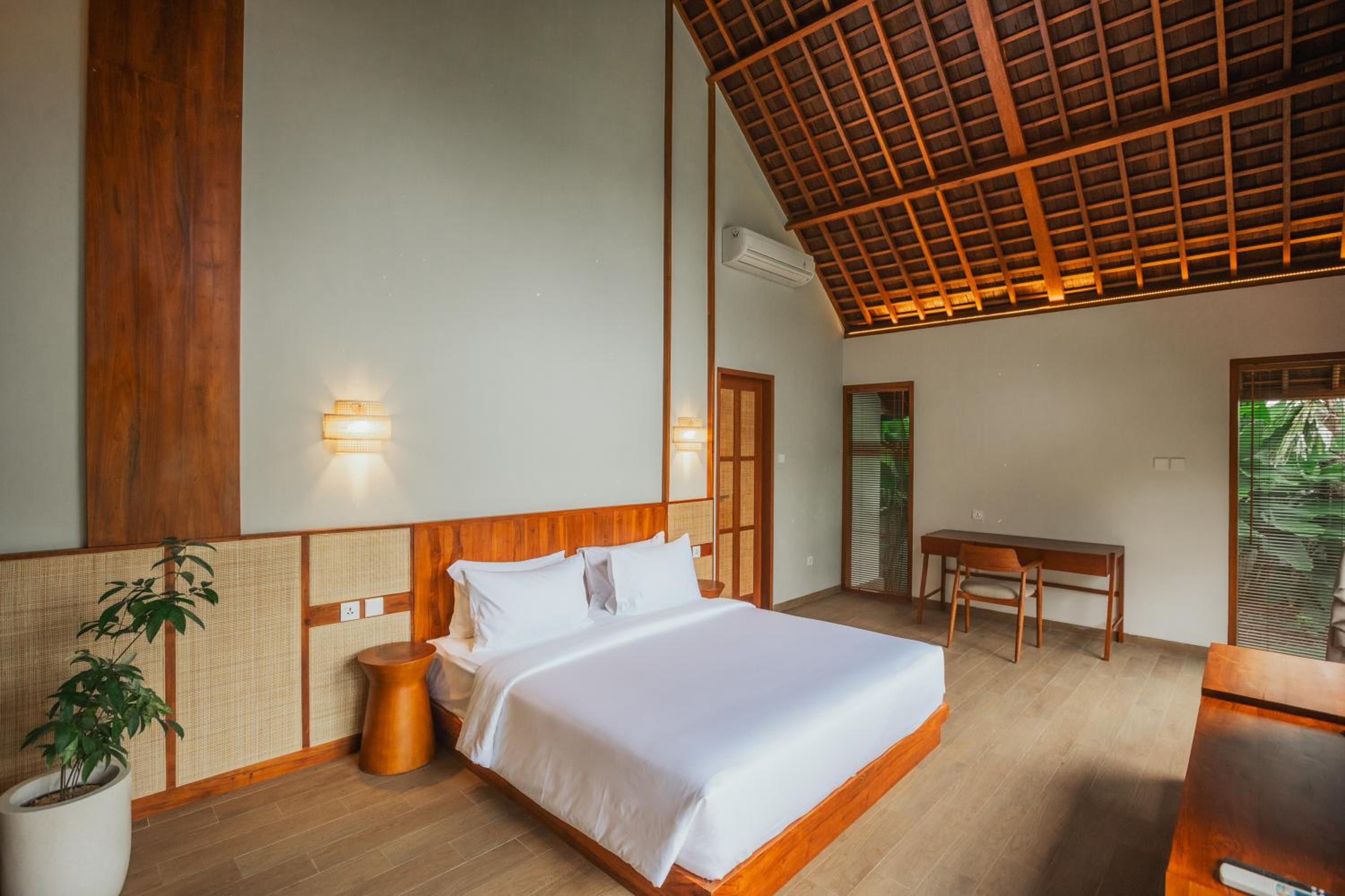 Two-Bedroom Villa with Forest View - Photo 26