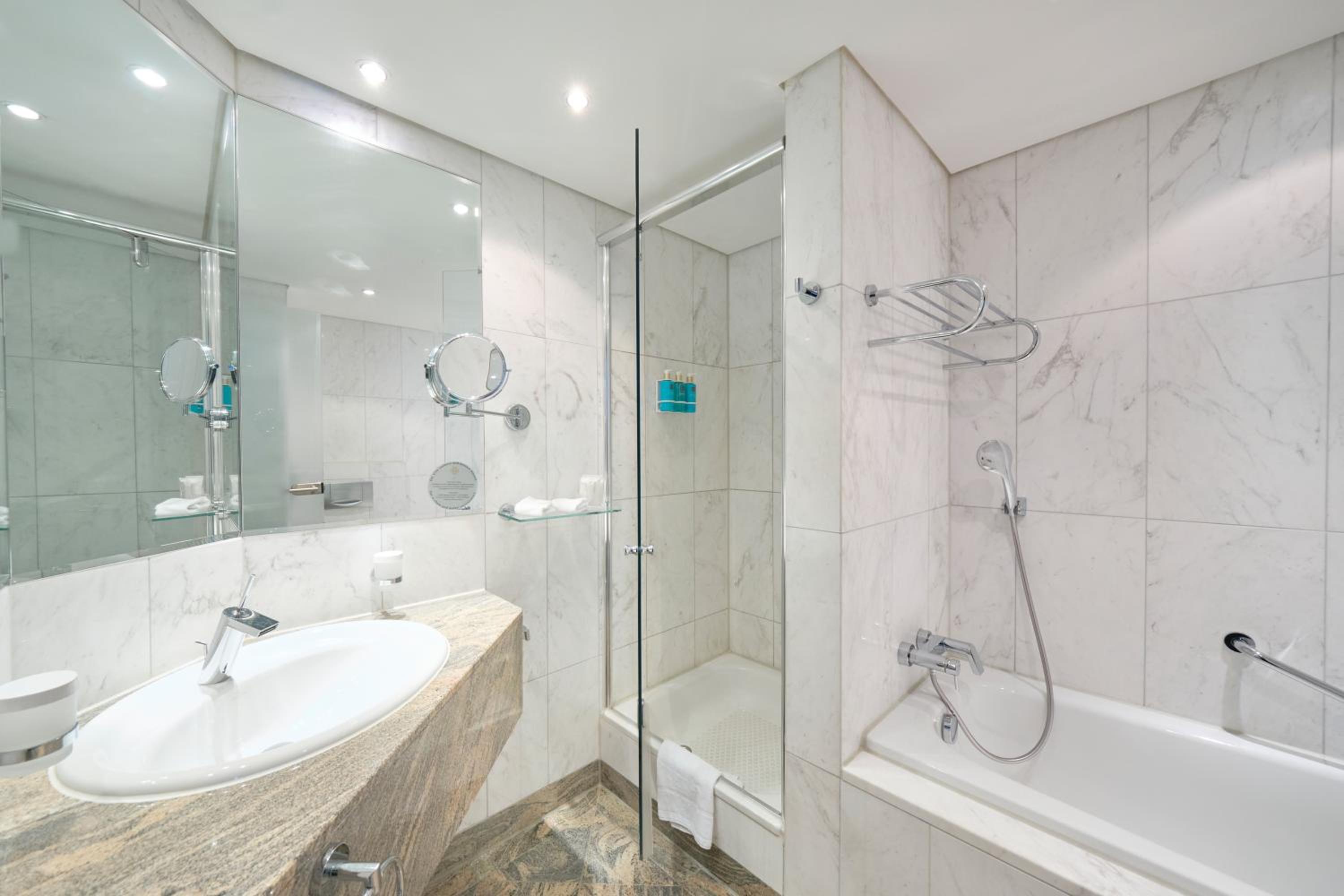 Club Double Room with free Club Lounge Access