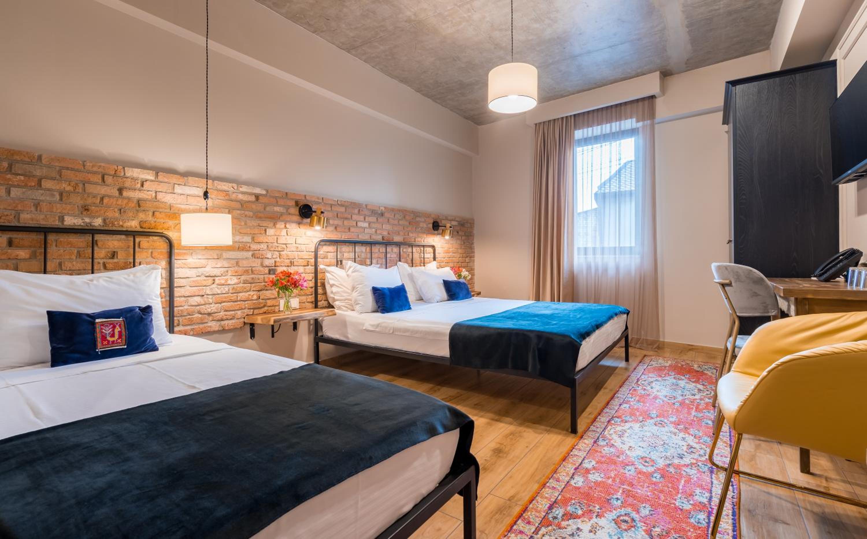 Classic Triple Room - Photo 9