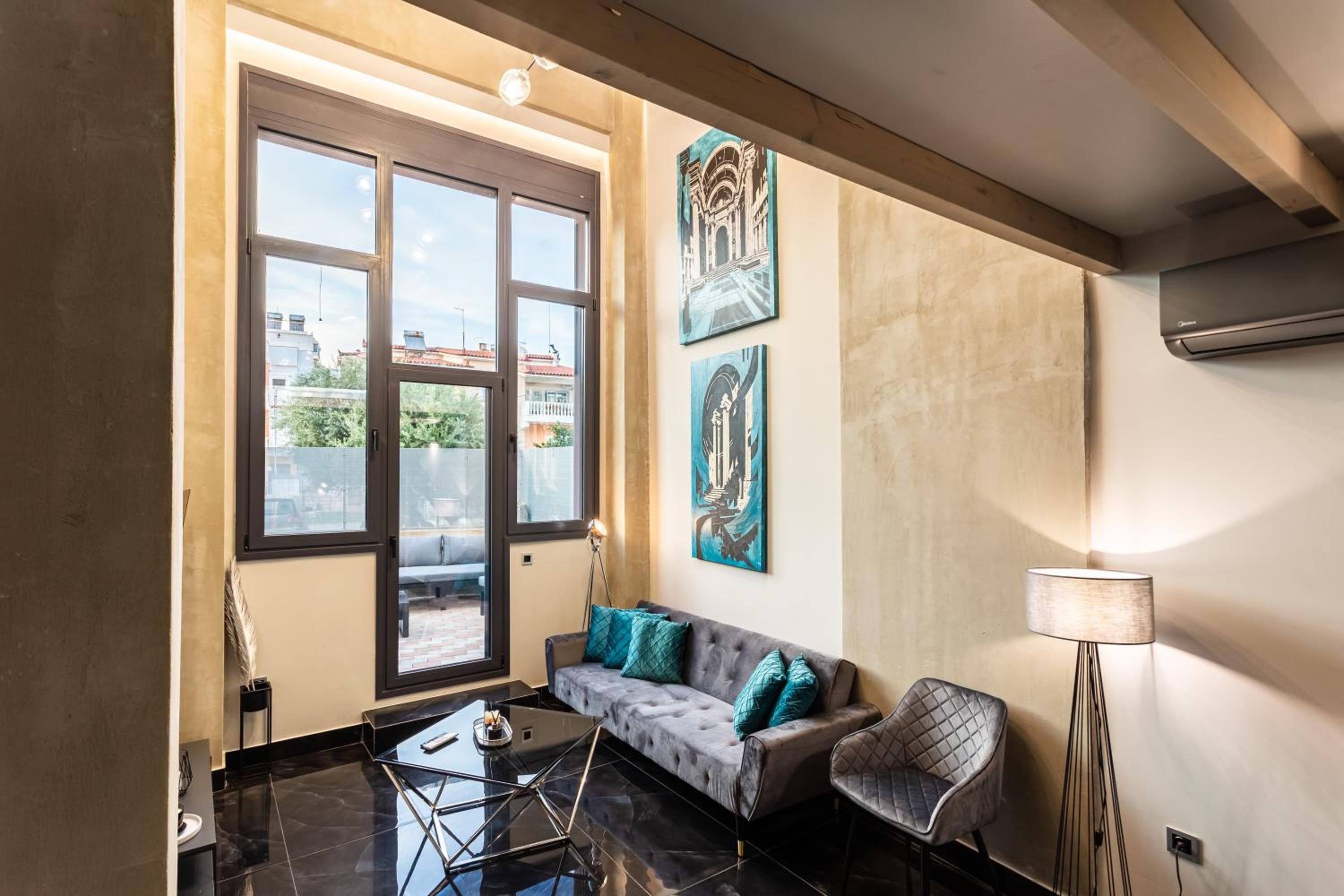 Deluxe One-Bedroom Apartment with Garden View