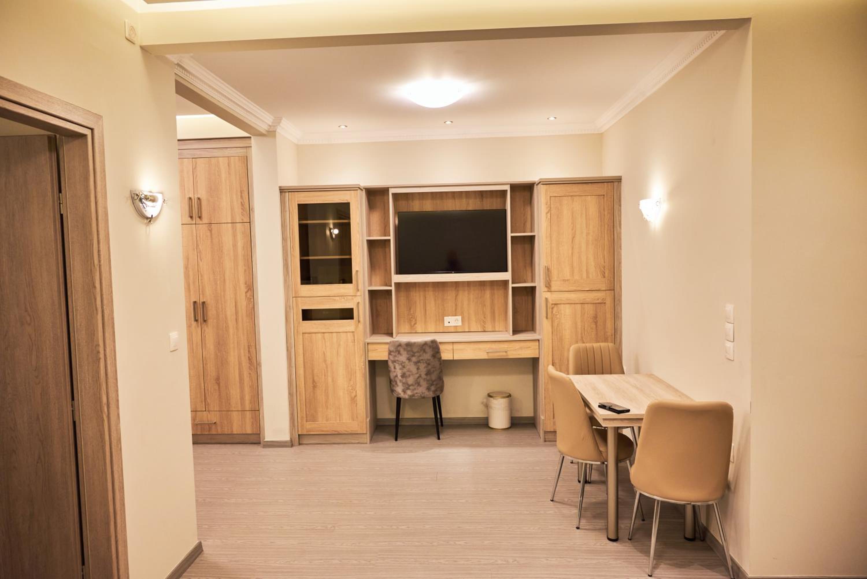 Two-Bedroom Apartment - Photo 2