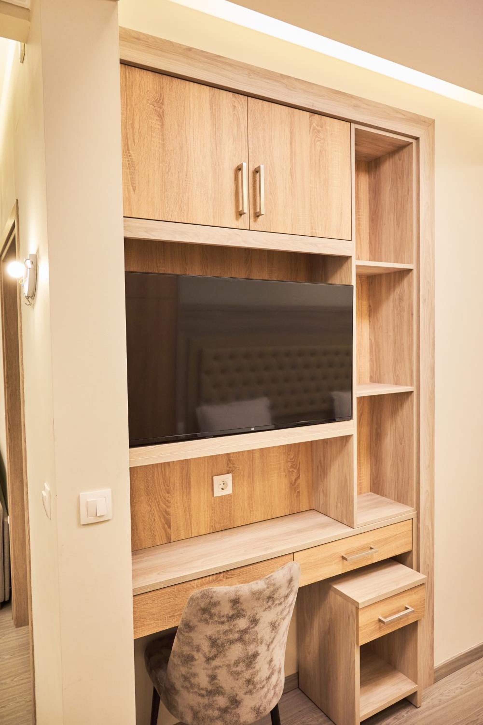 Two-Bedroom Apartment - Photo 16