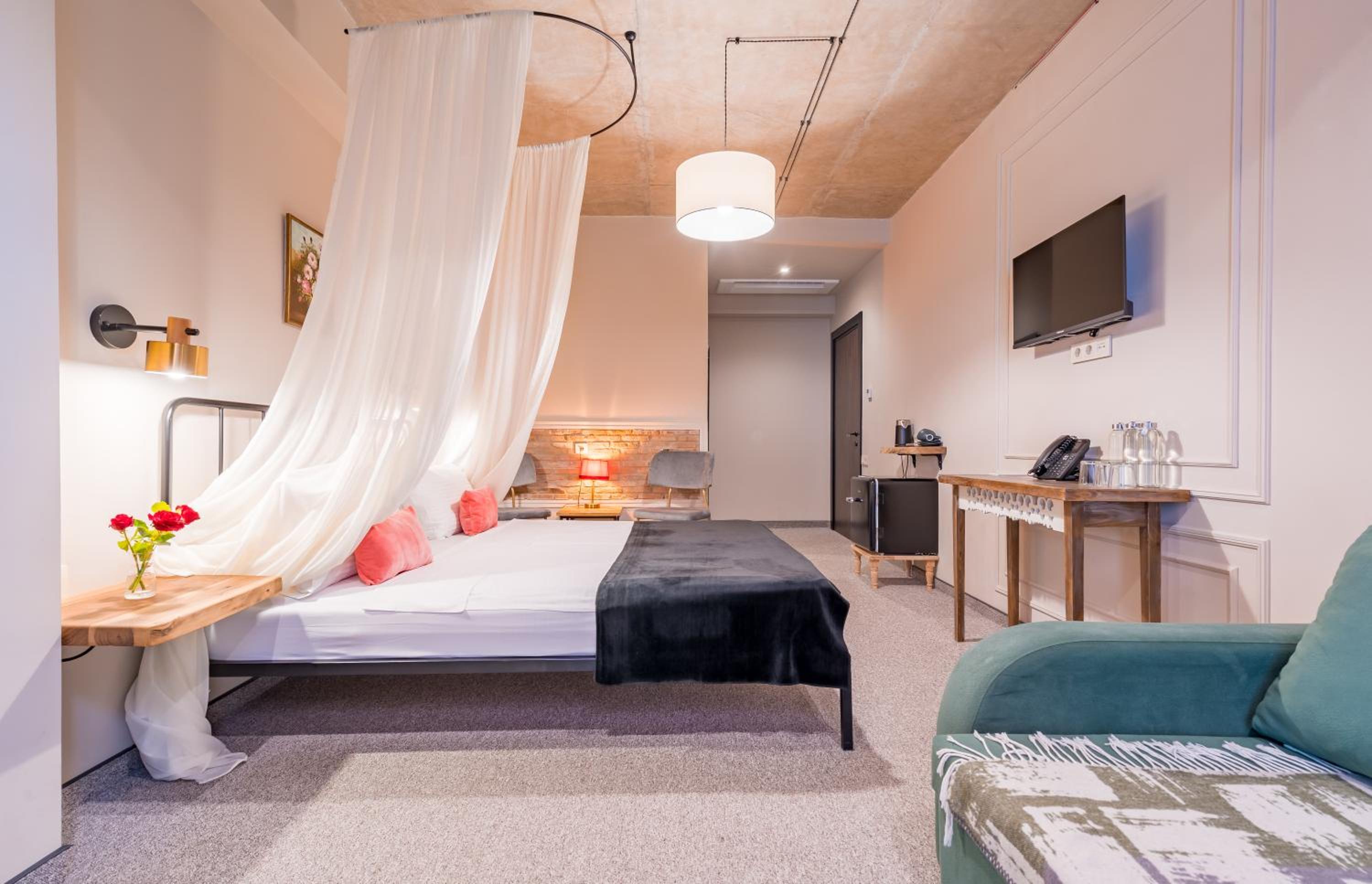 Suite - Photo 6
