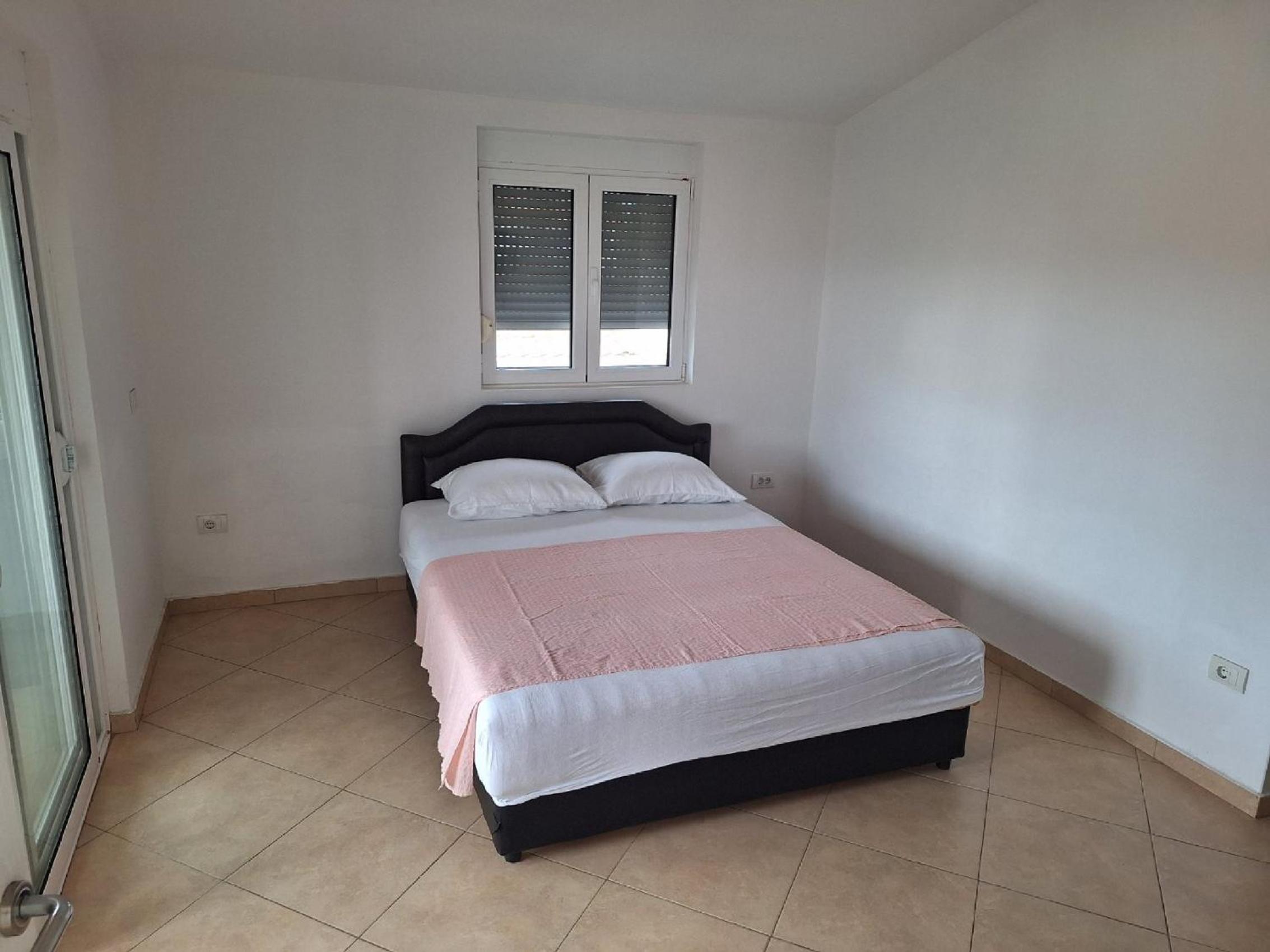 One Bedroom Apartment