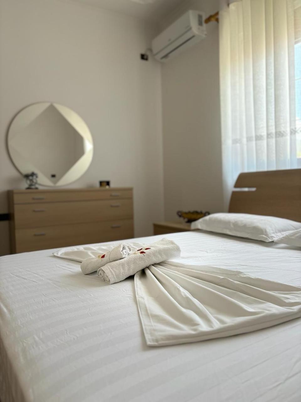 Basic Triple Room
