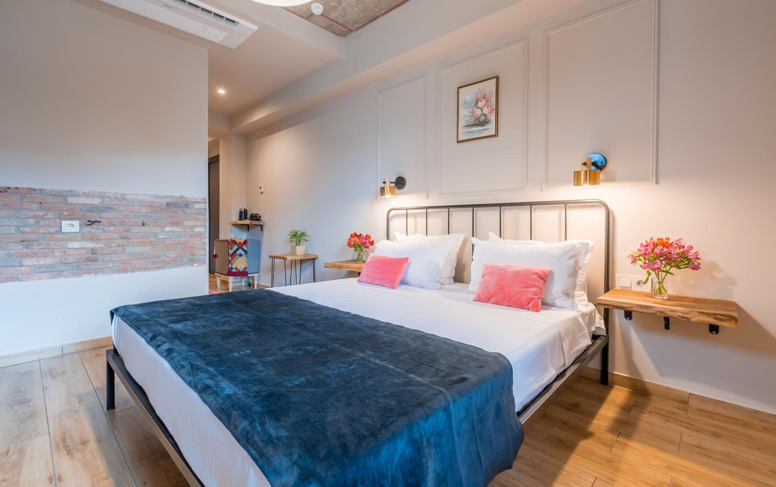 Budget Double Room - Photo 2