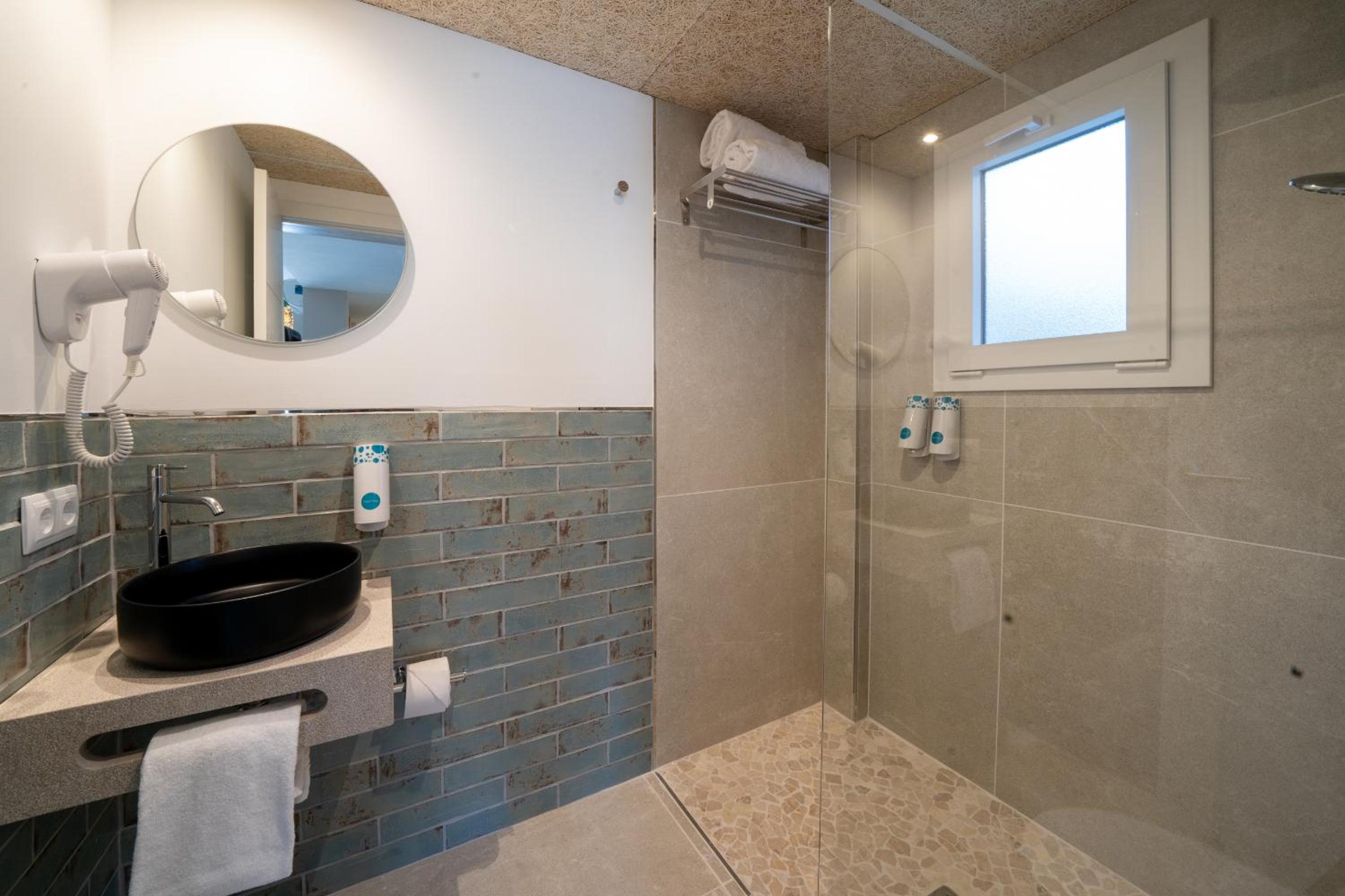 Two Bedroom Apartment With Private Garden photo 3