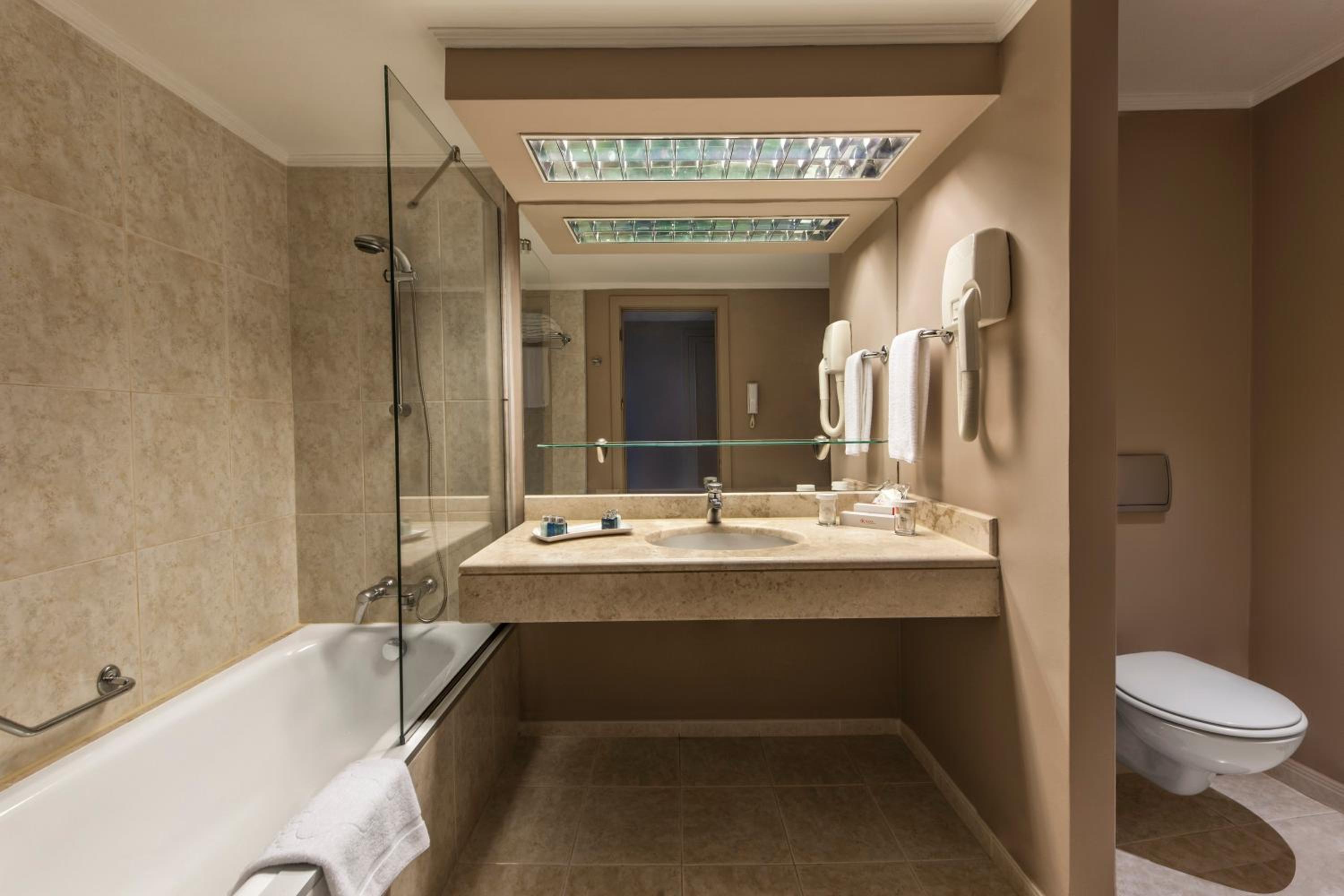 Standard Double or Twin Room photo 2