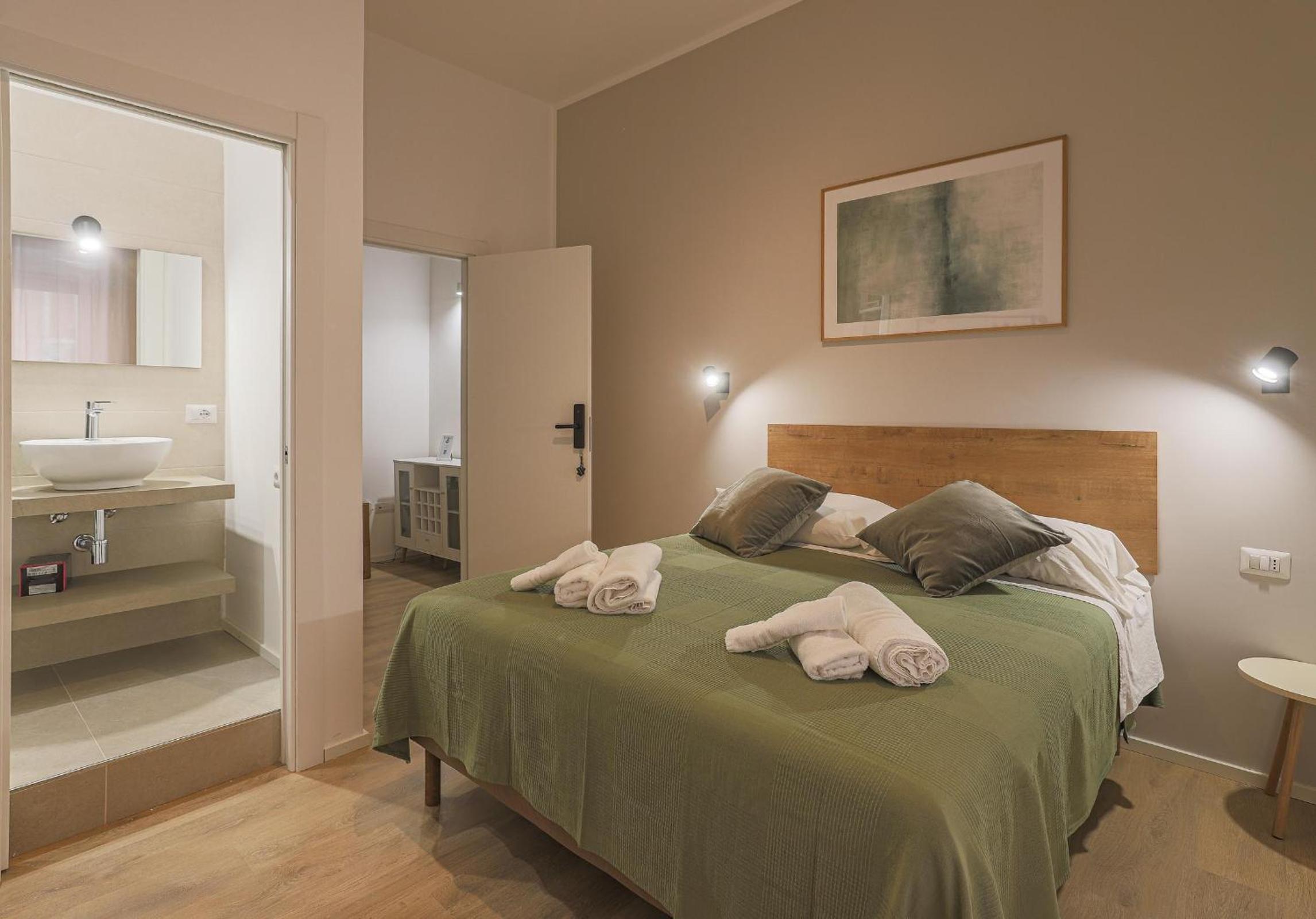 Double Room with Private Bathroom
