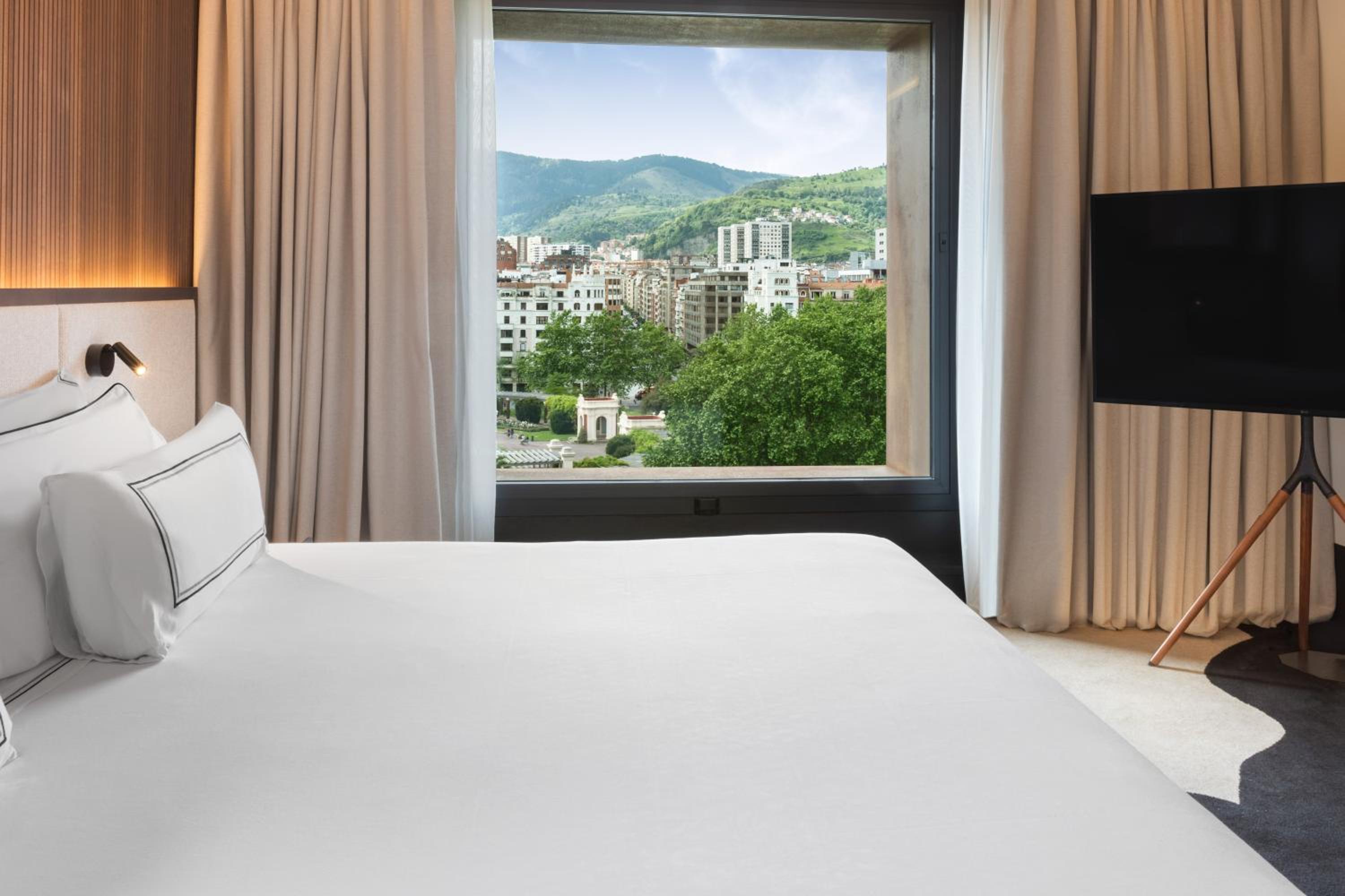 Suite The Level photo 2
