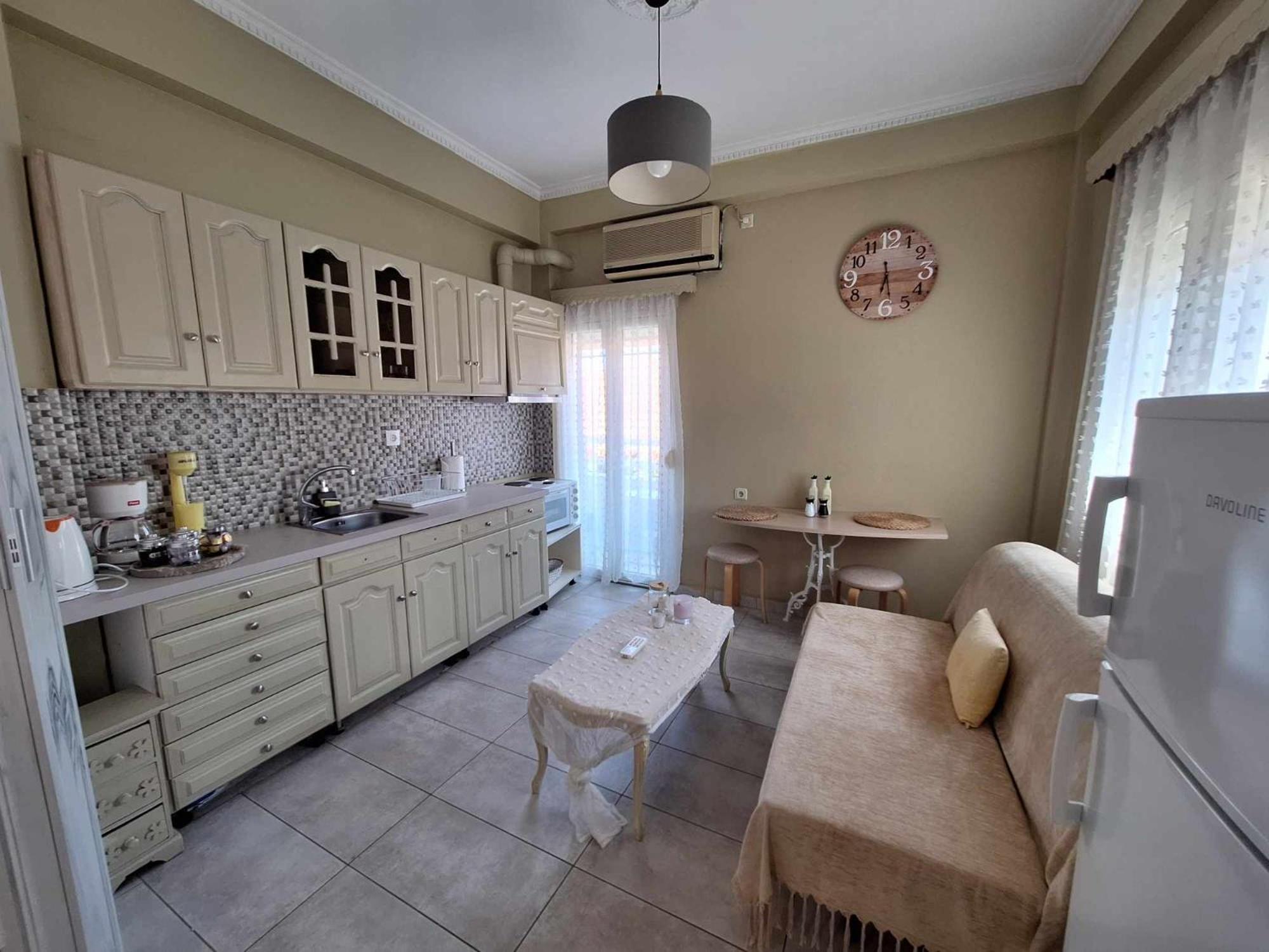 Studio Apartment with One Double Bed photo 2