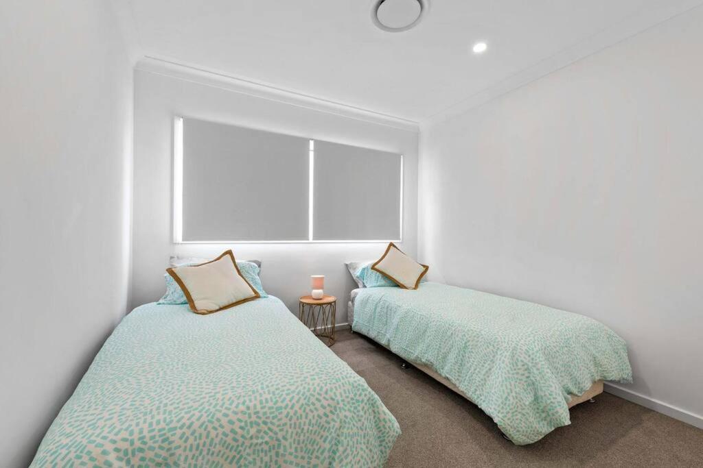 Four-Bedroom House photo 3