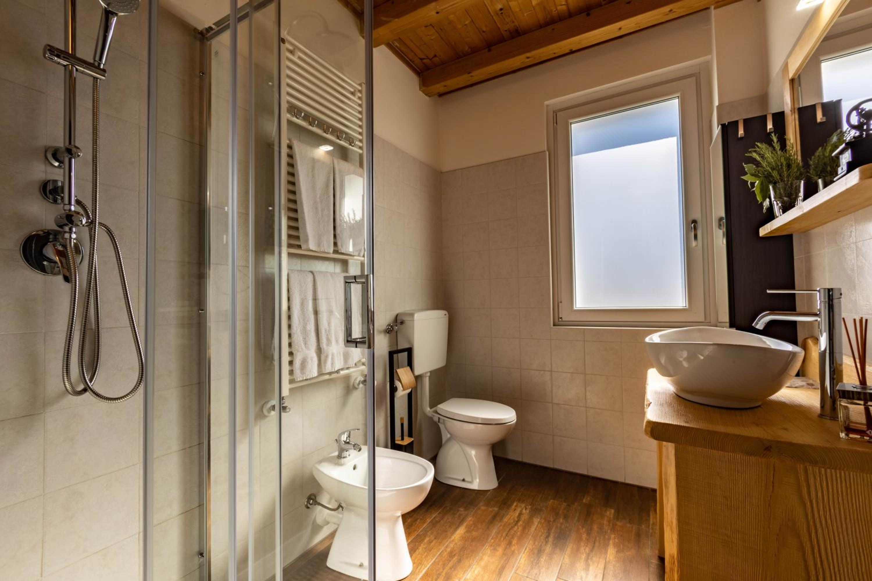 One-Bedroom Apartment - Split Level - Photo 6
