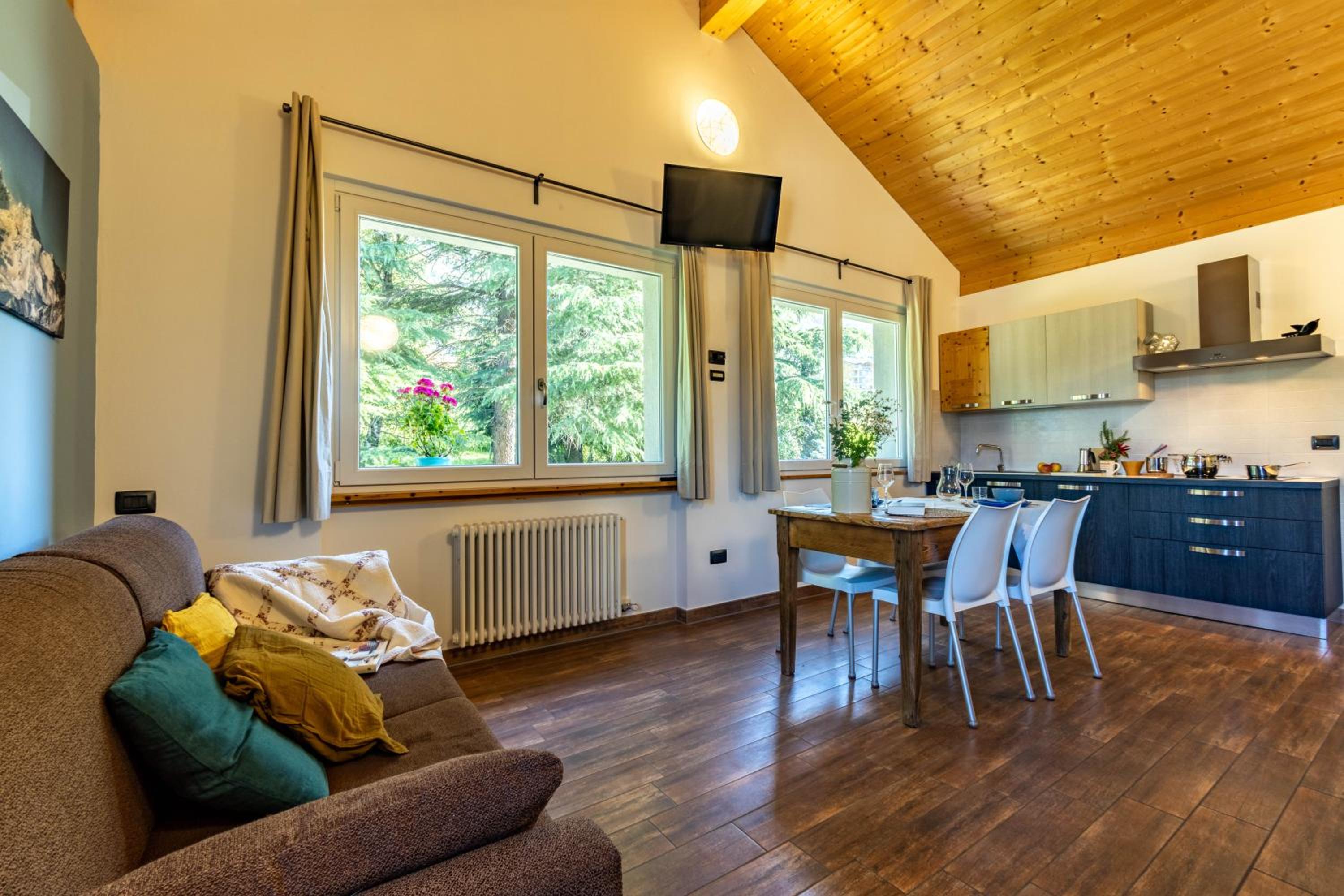 One-Bedroom Apartment - Split Level - Photo 18