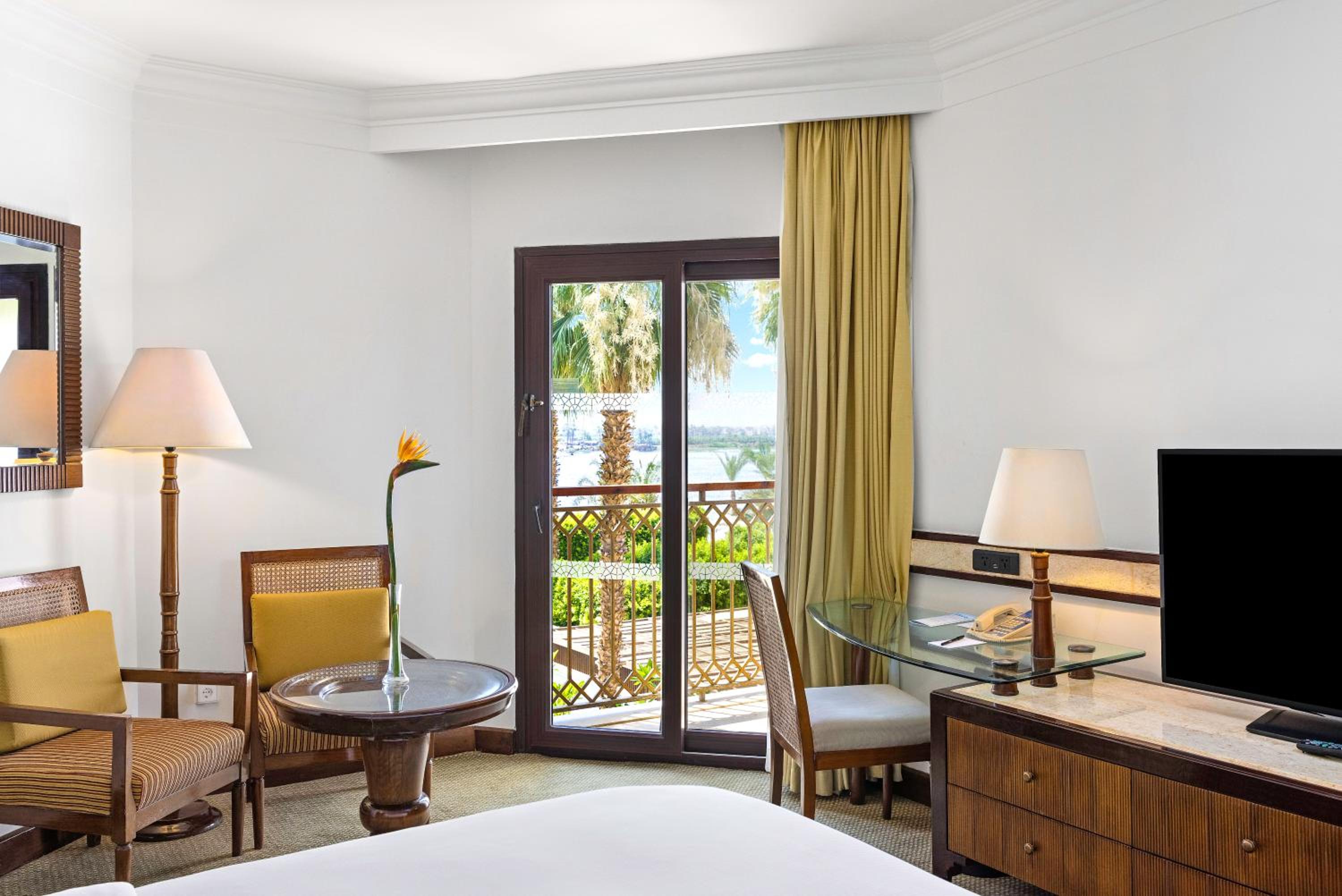 Guest King Room with Partial River View