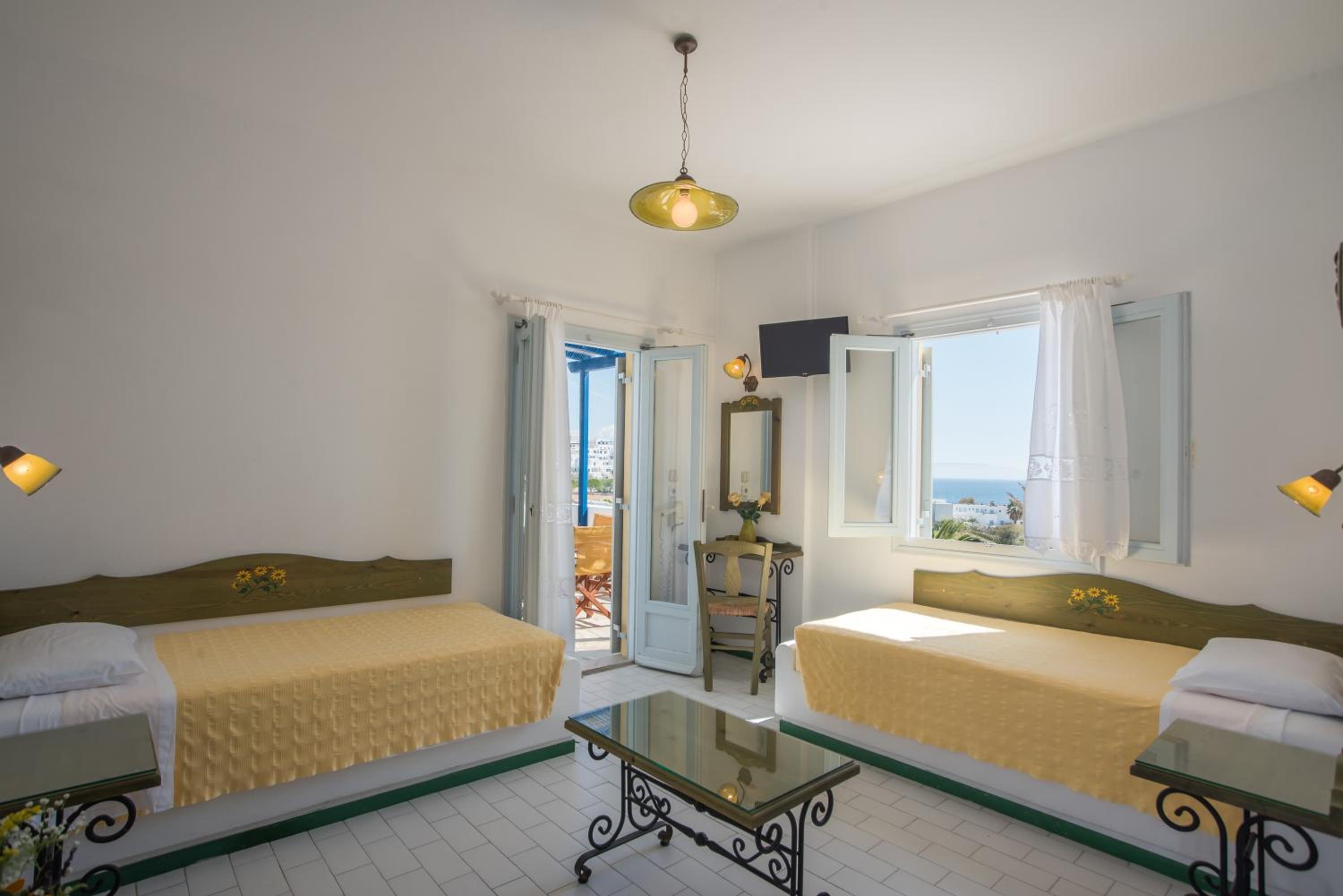 Two-Bedroom Family Room with Sea View - Photo 2