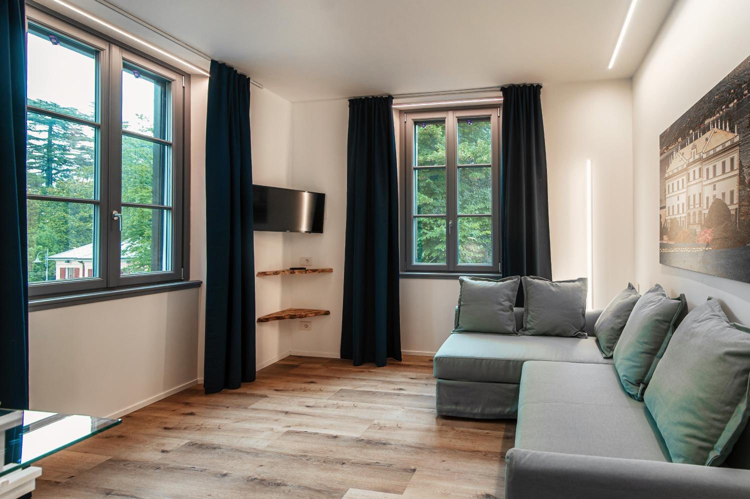 Apartment photo 2