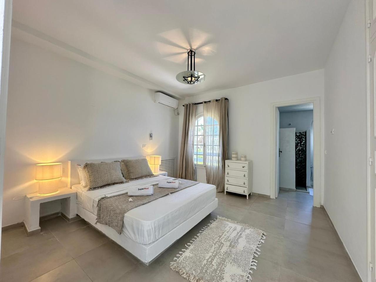 Villa - Beach Front photo 1