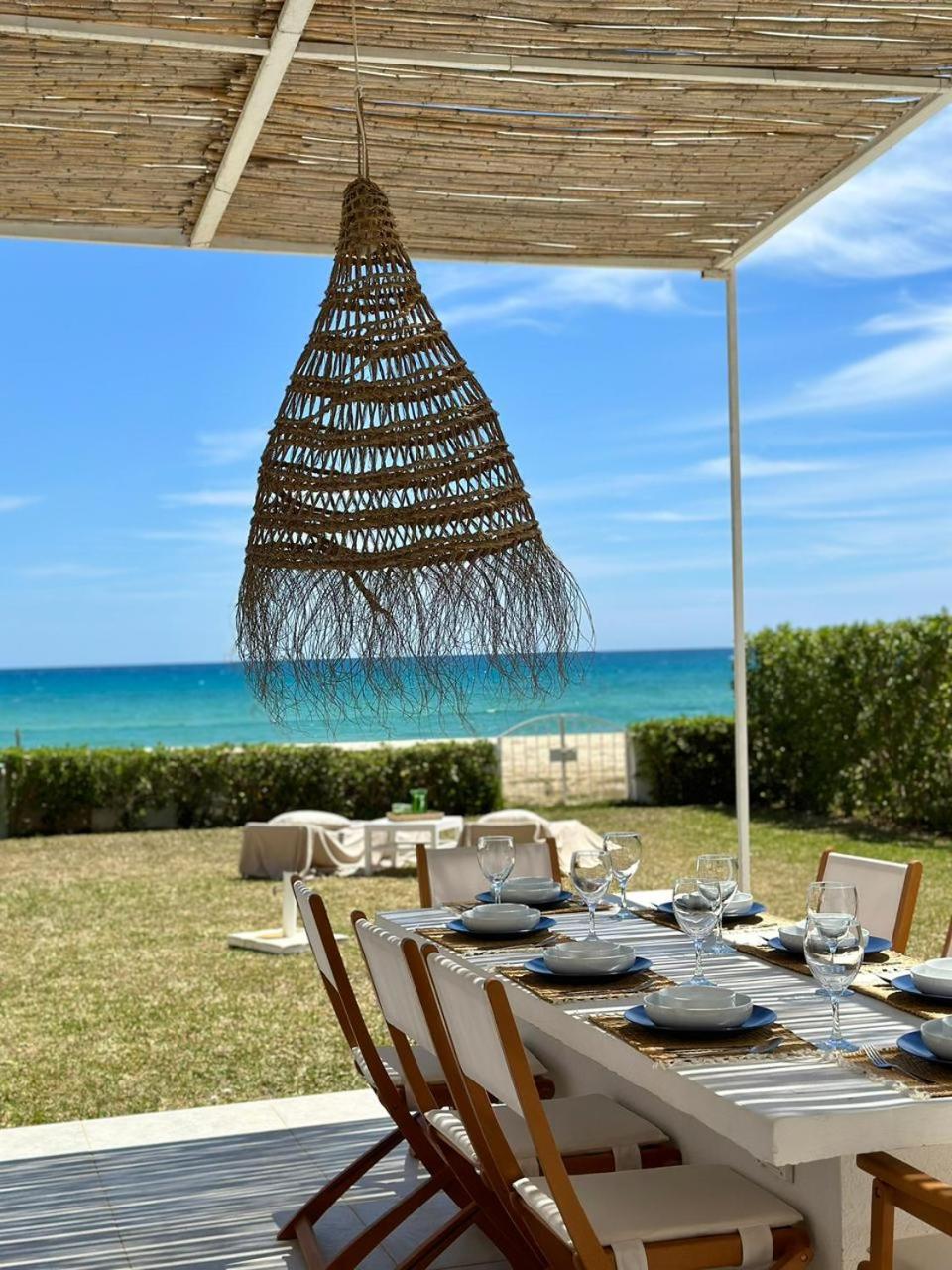 Villa - Beach Front photo 2