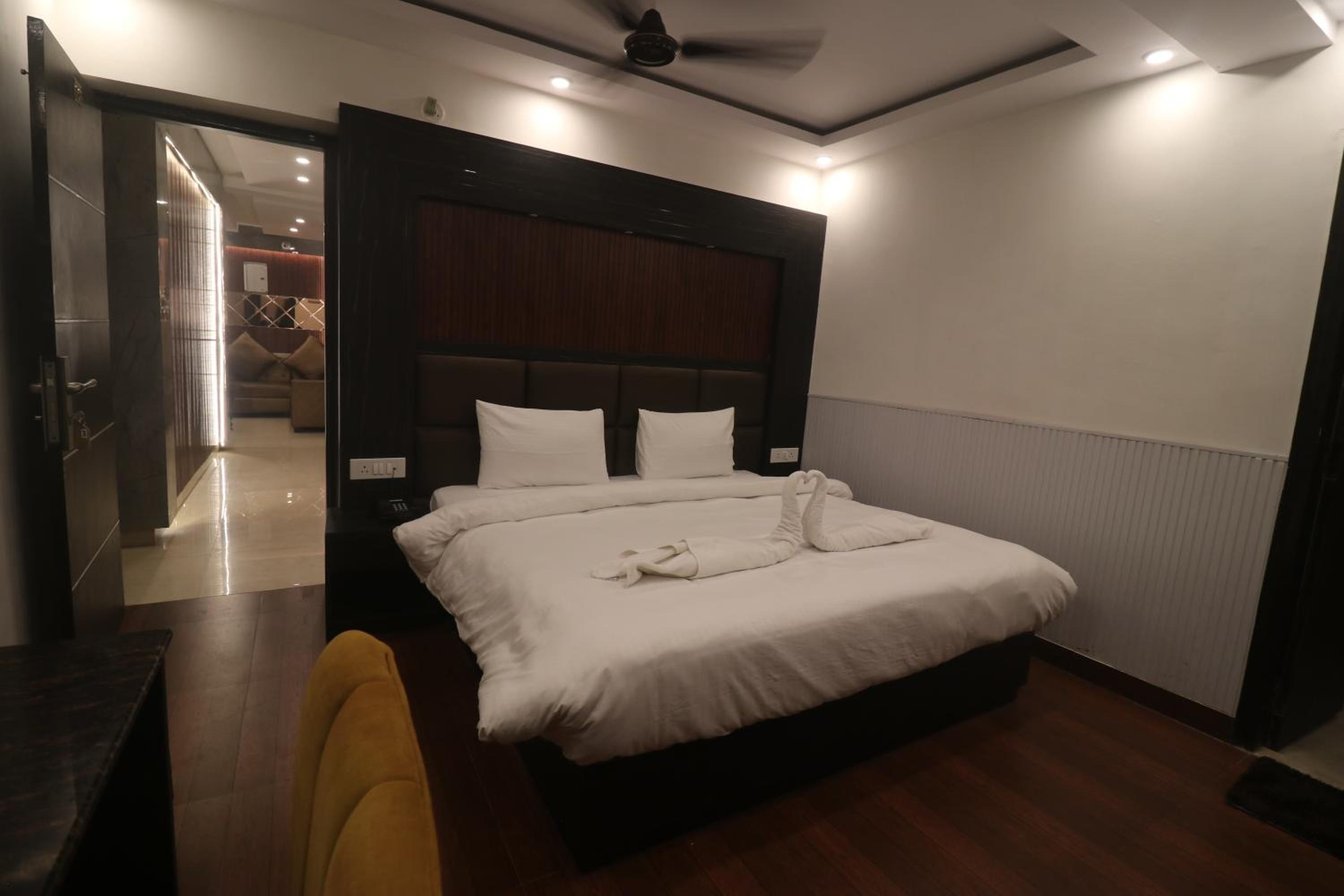 Deluxe Room - Photo 1