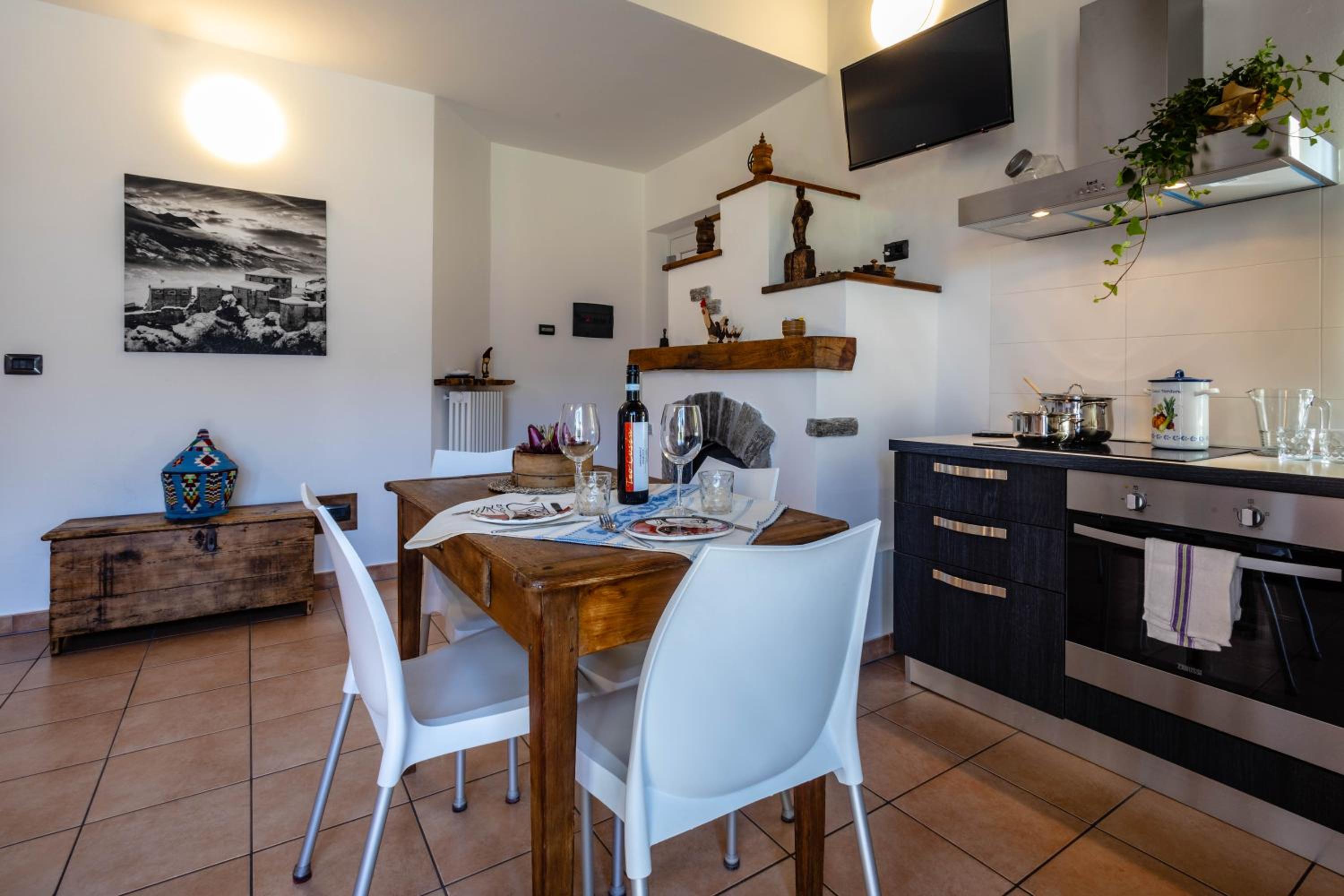 Studio Apartment - Photo 20
