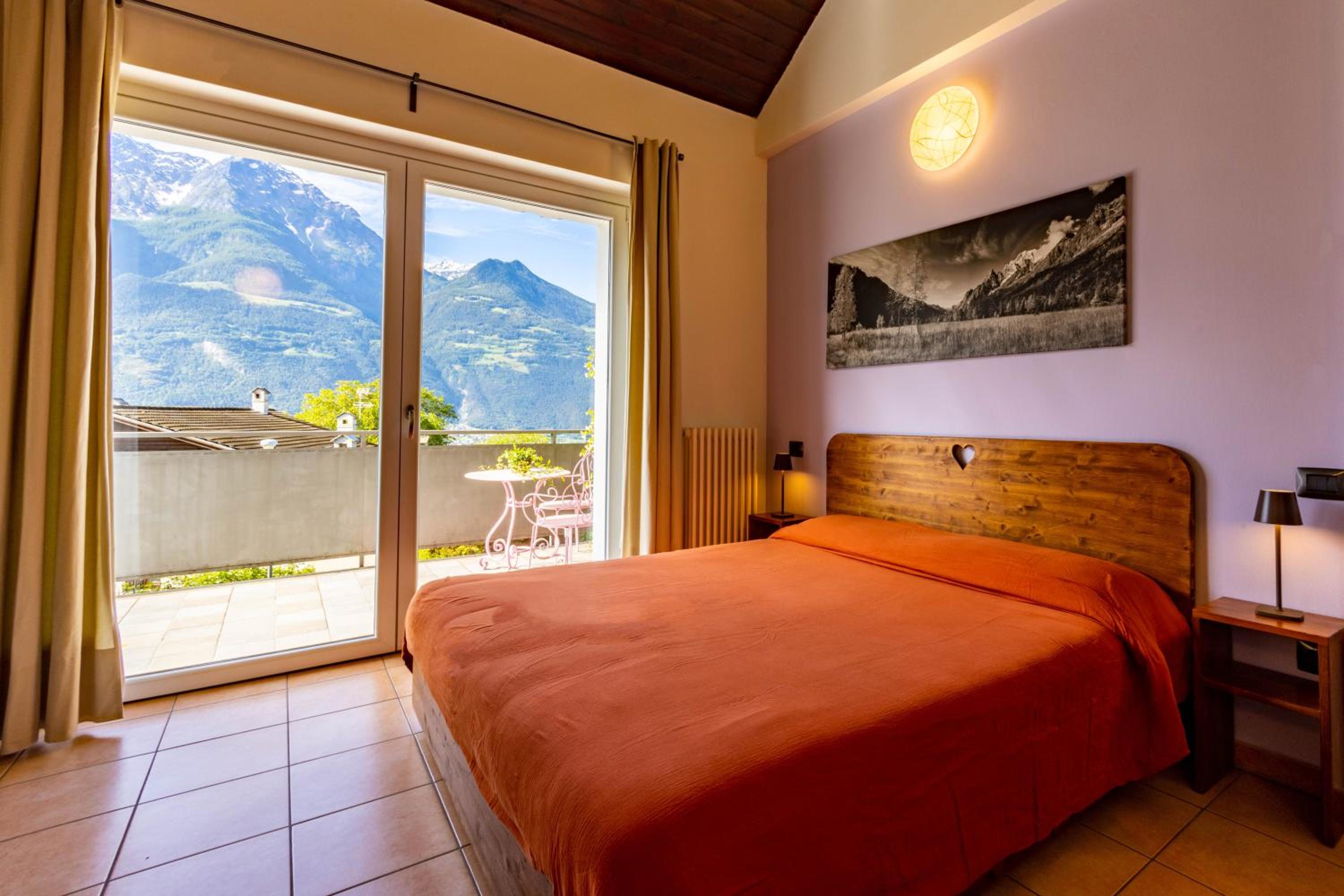 Studio Apartment - Photo 21