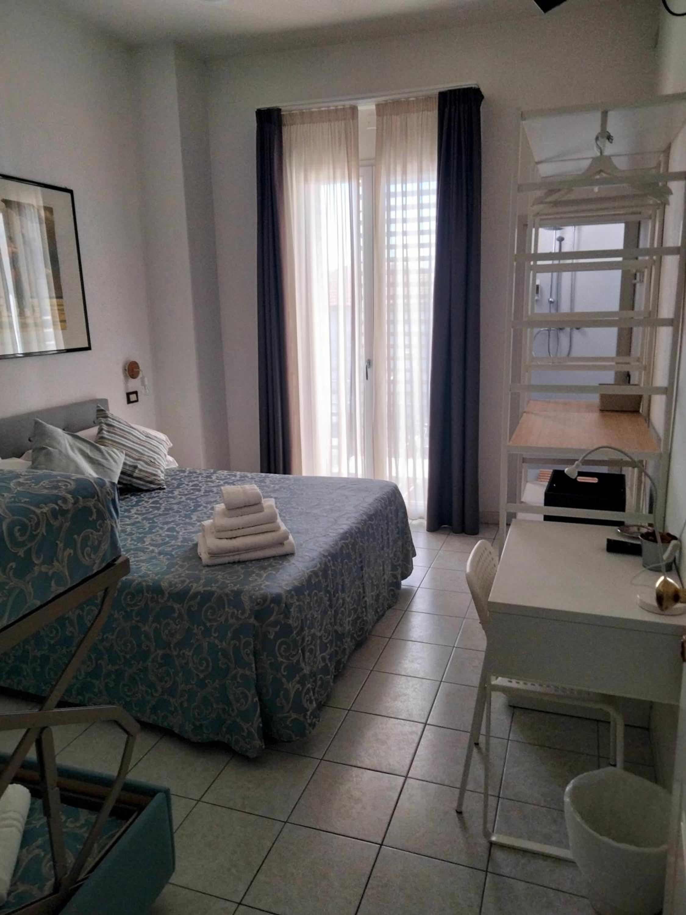 Economy Triple Room - Photo 1