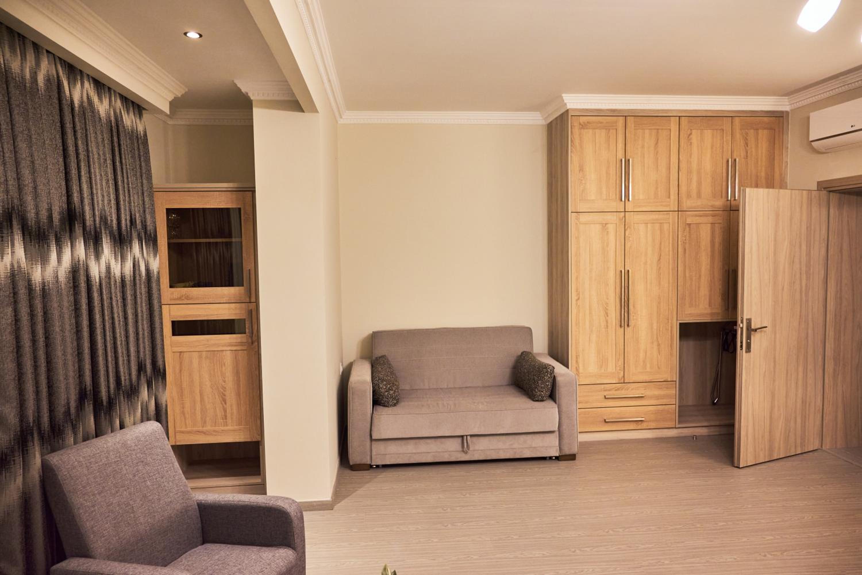 Deluxe Suite With Spa Bath