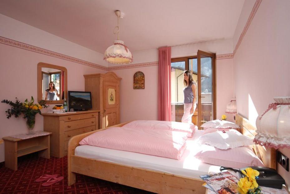 Double or Twin Room photo 2