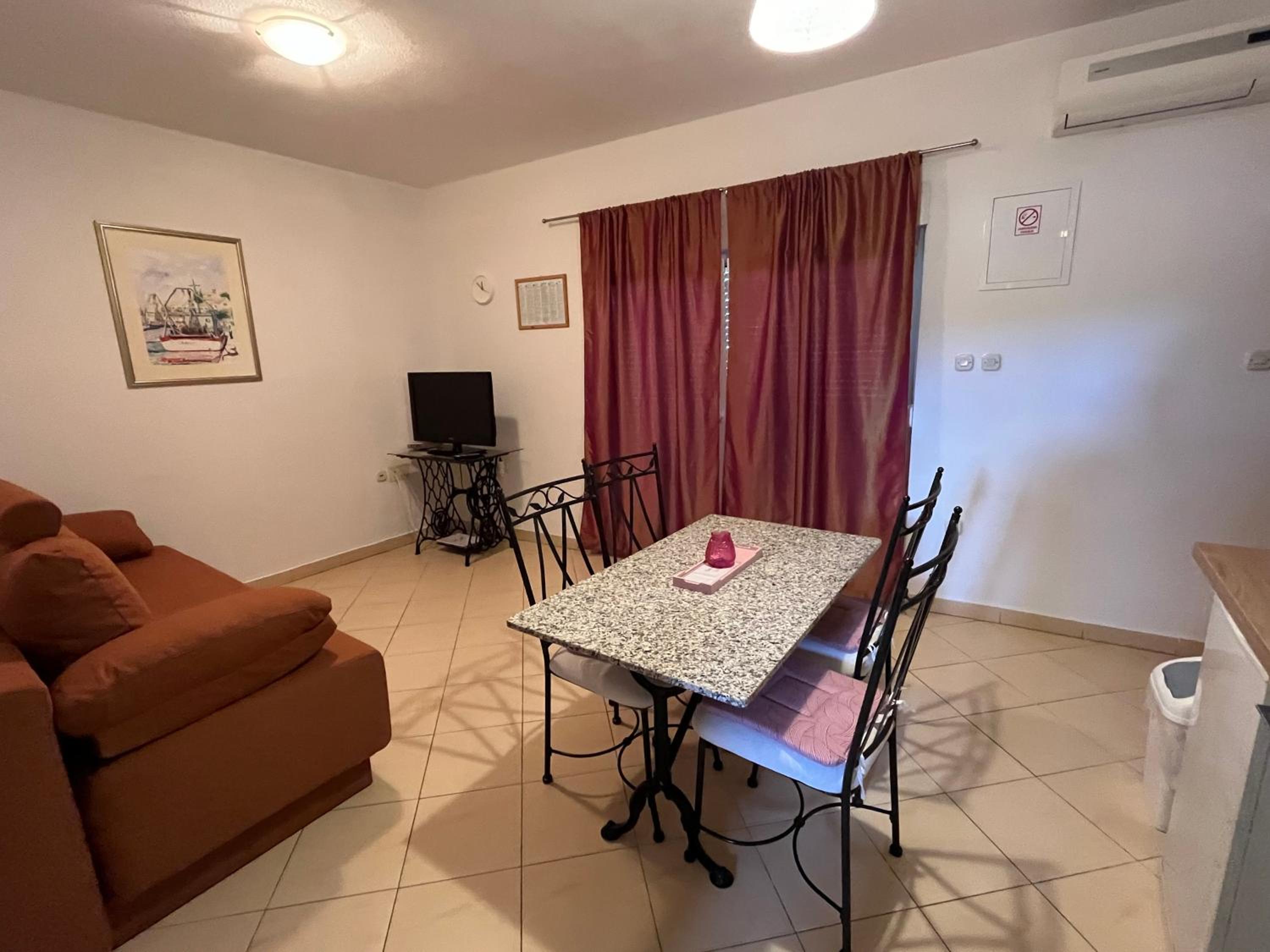 One-Bedroom Apartment with Terrace (4 Adults) - Photo 27