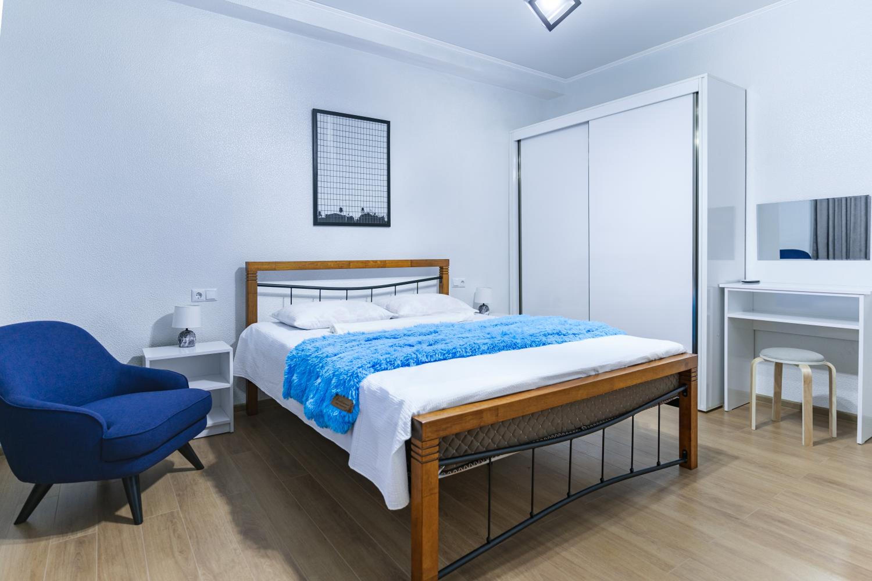 Queen Room with Balcony photo 1