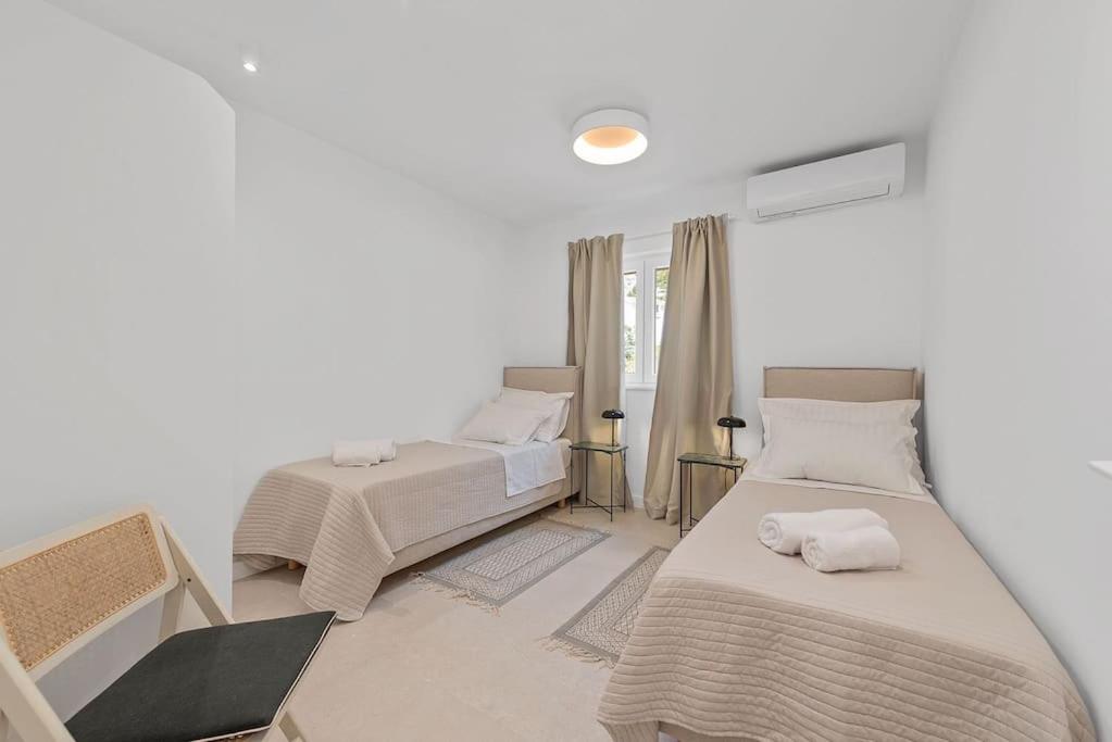 Three-Bedroom Villa photo 1