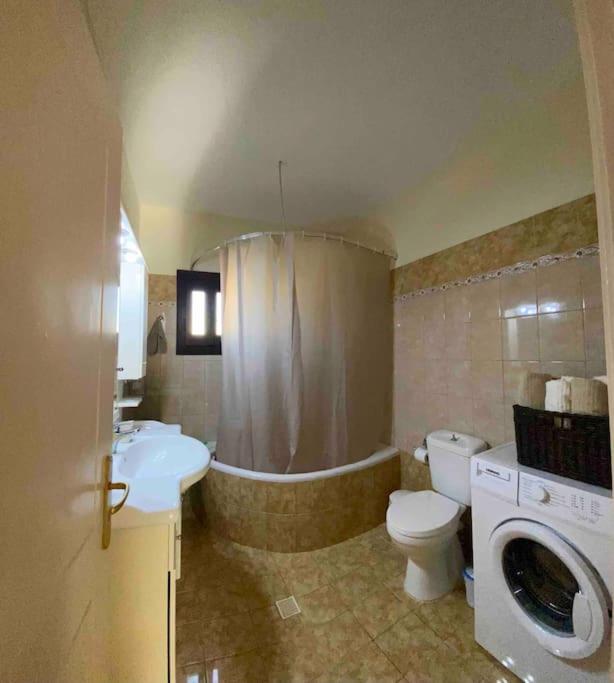 Two-Bedroom House photo 3