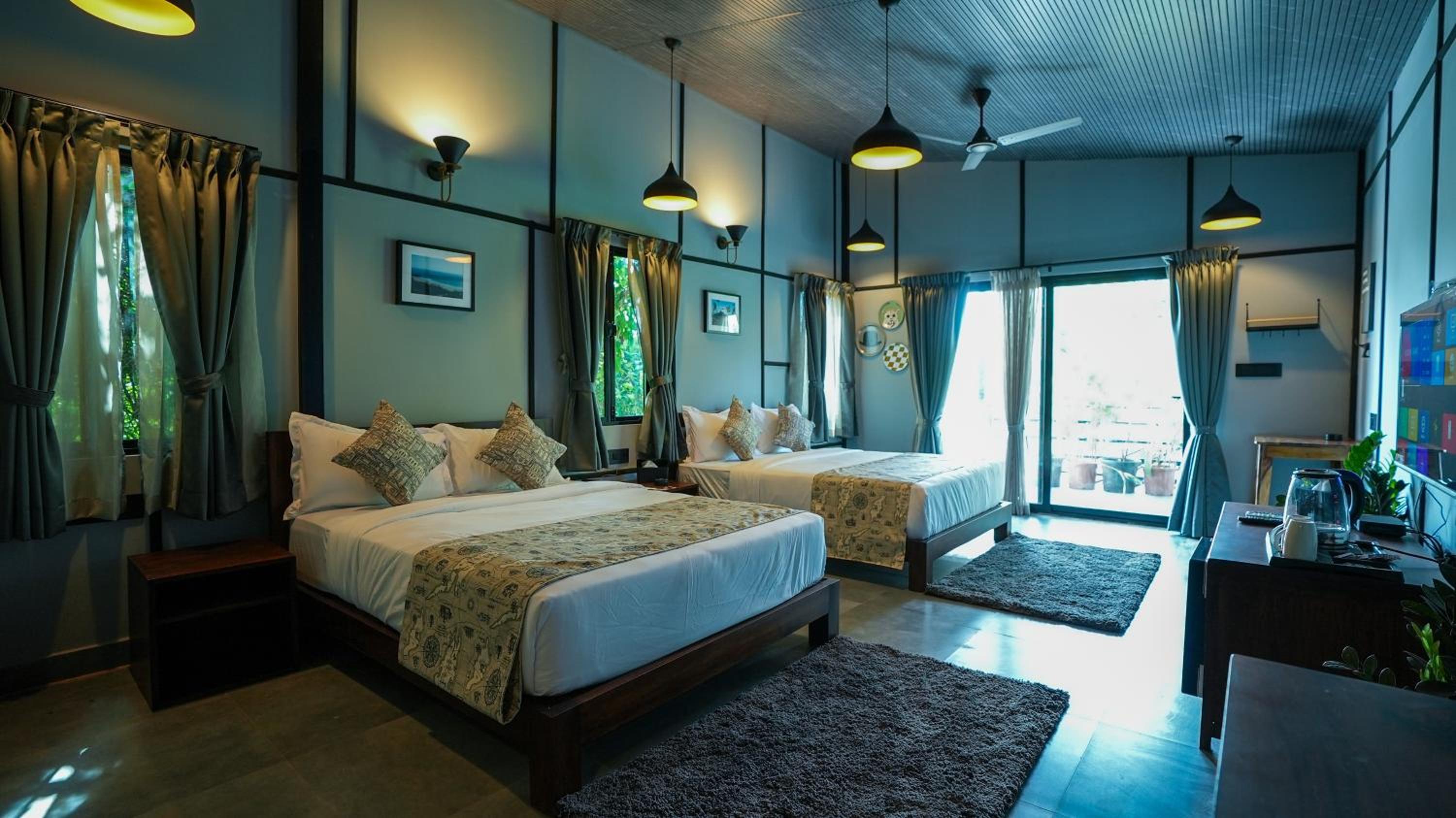 Quadruple Room with Balcony photo 1