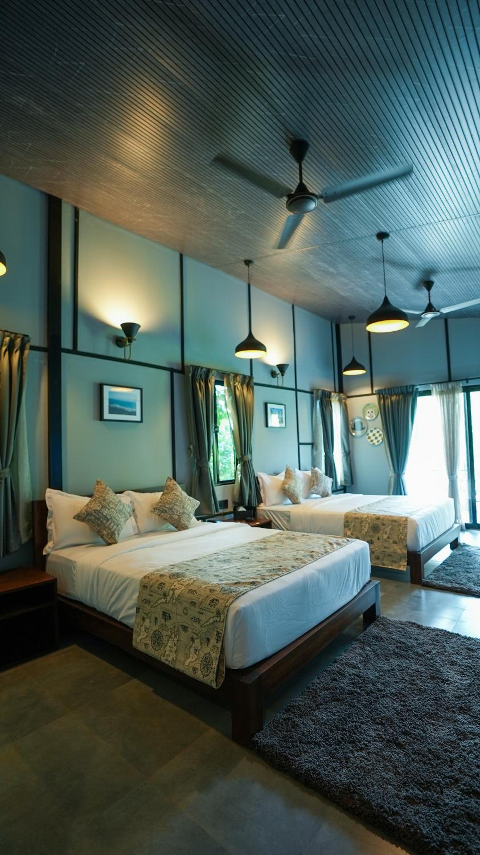 Quadruple Room with Balcony photo 2