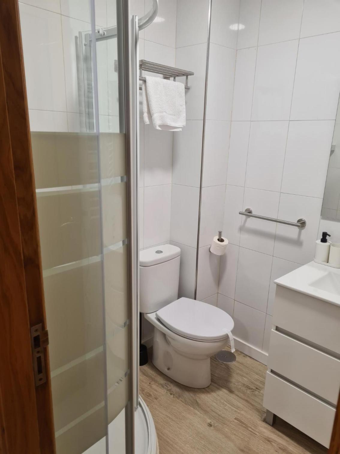 Two-Bedroom Apartment - Photo 2