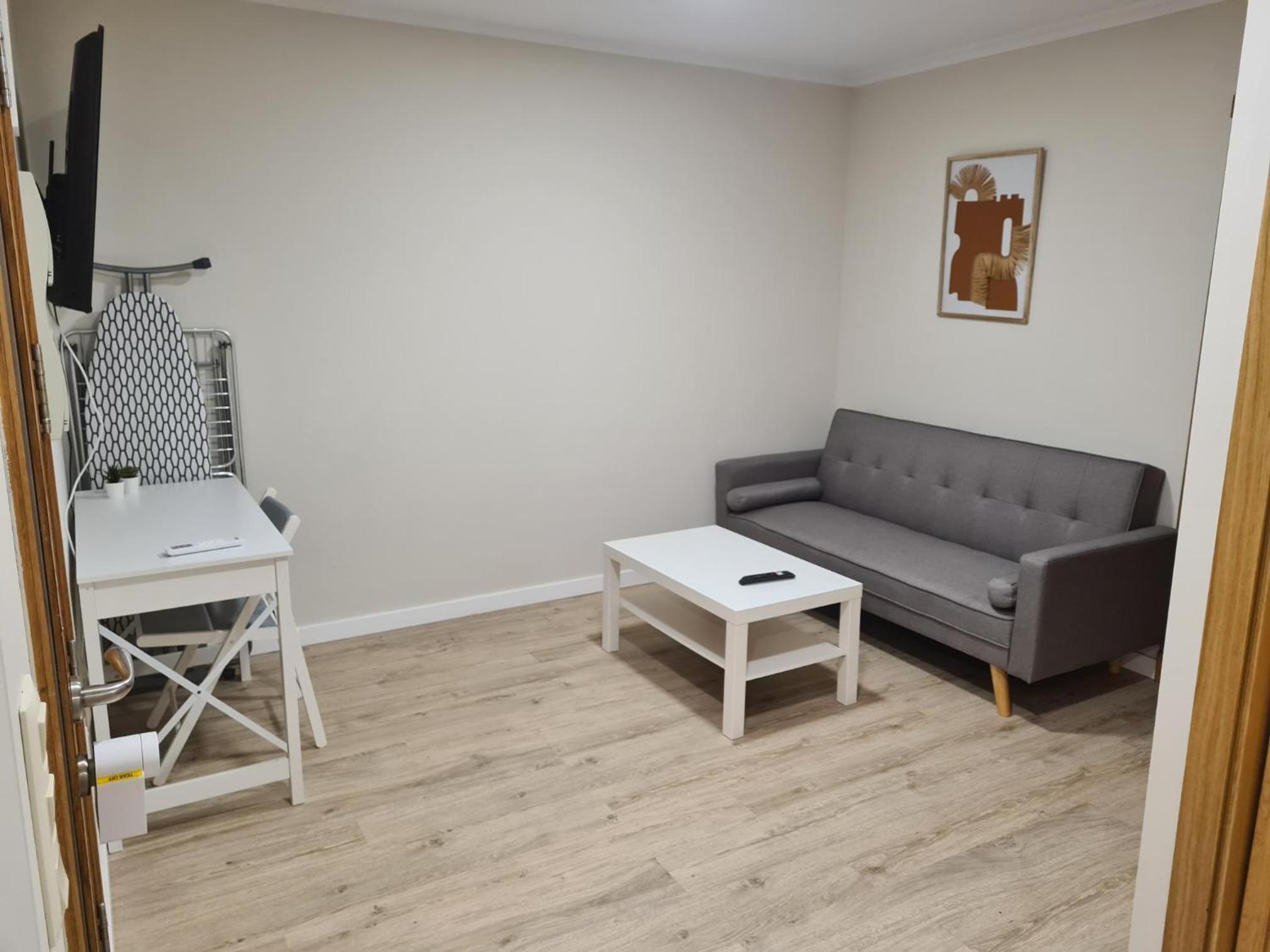 Two-Bedroom Apartment - Photo 4