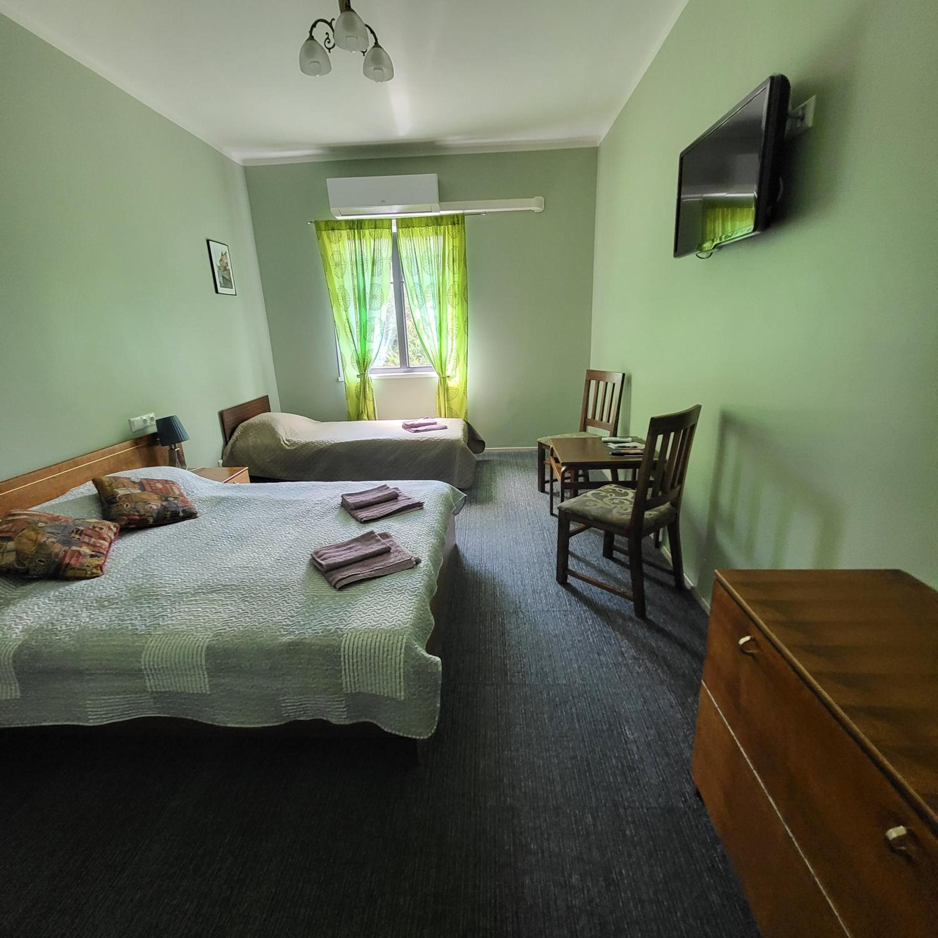 Comfort Triple Room with Shower photo 2