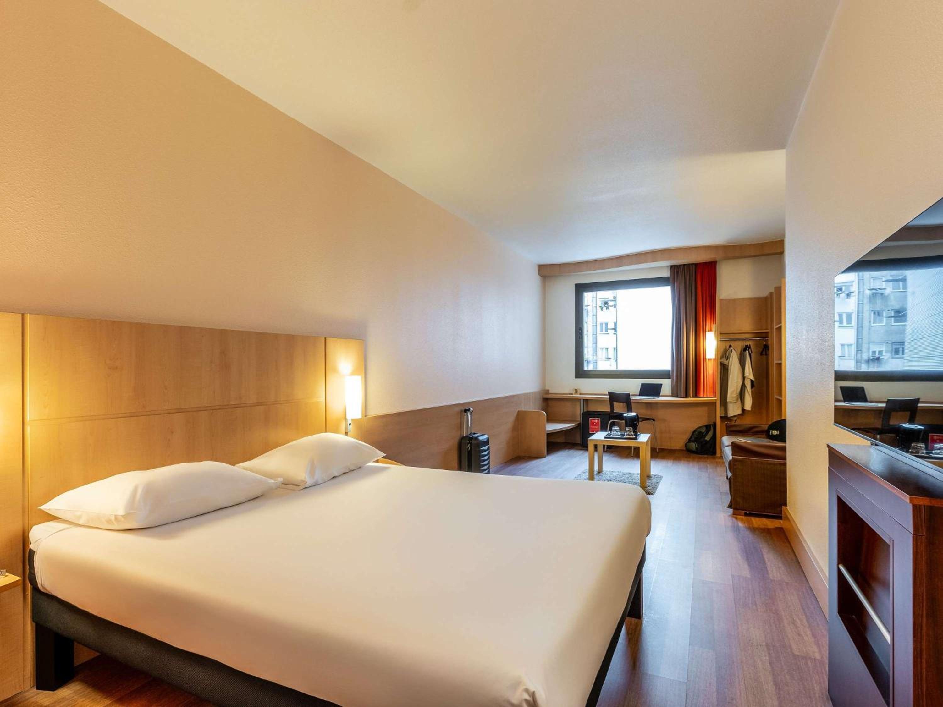 Standard Double Room - Photo 1