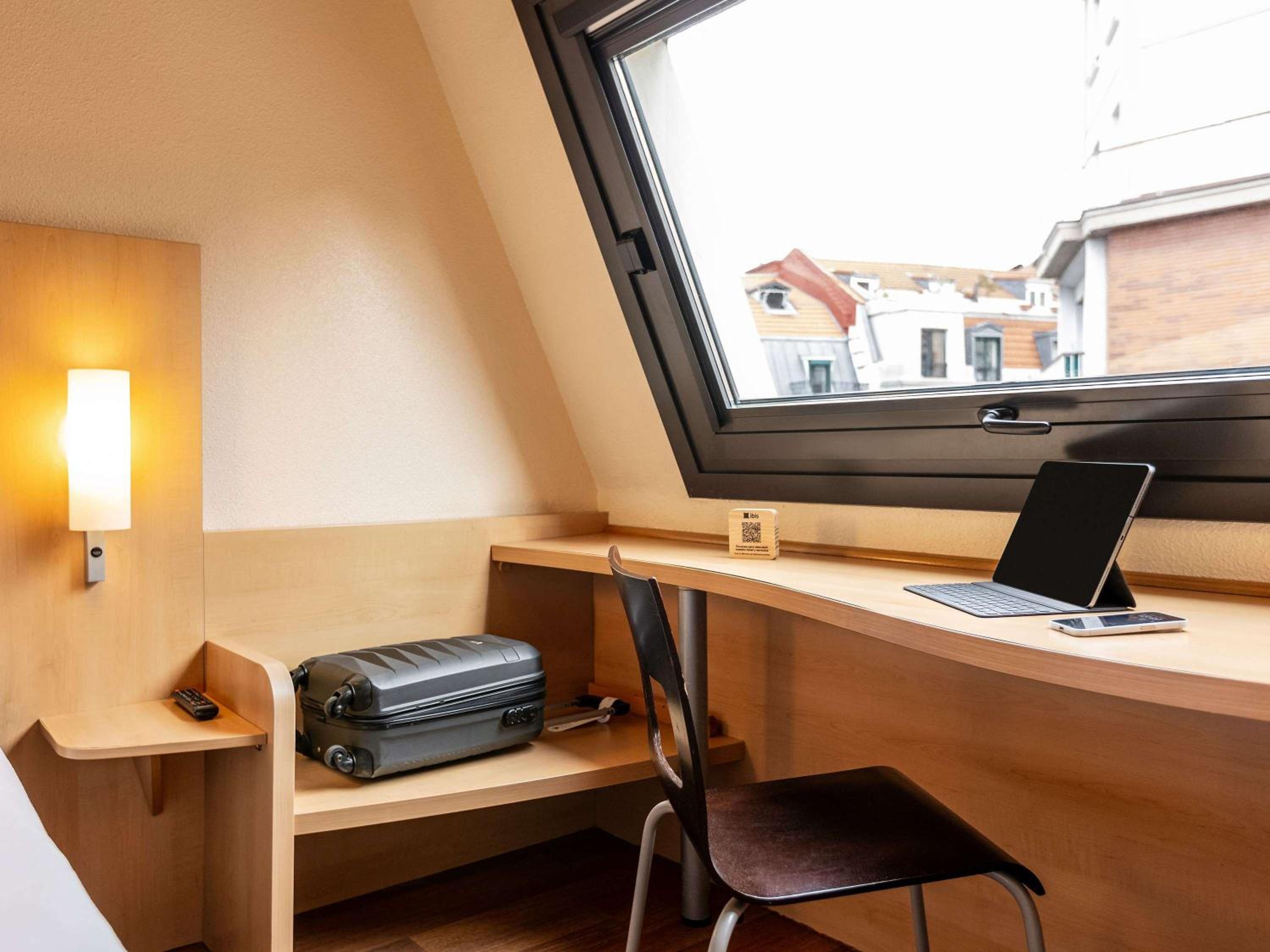 Standard Double Room - Photo 4