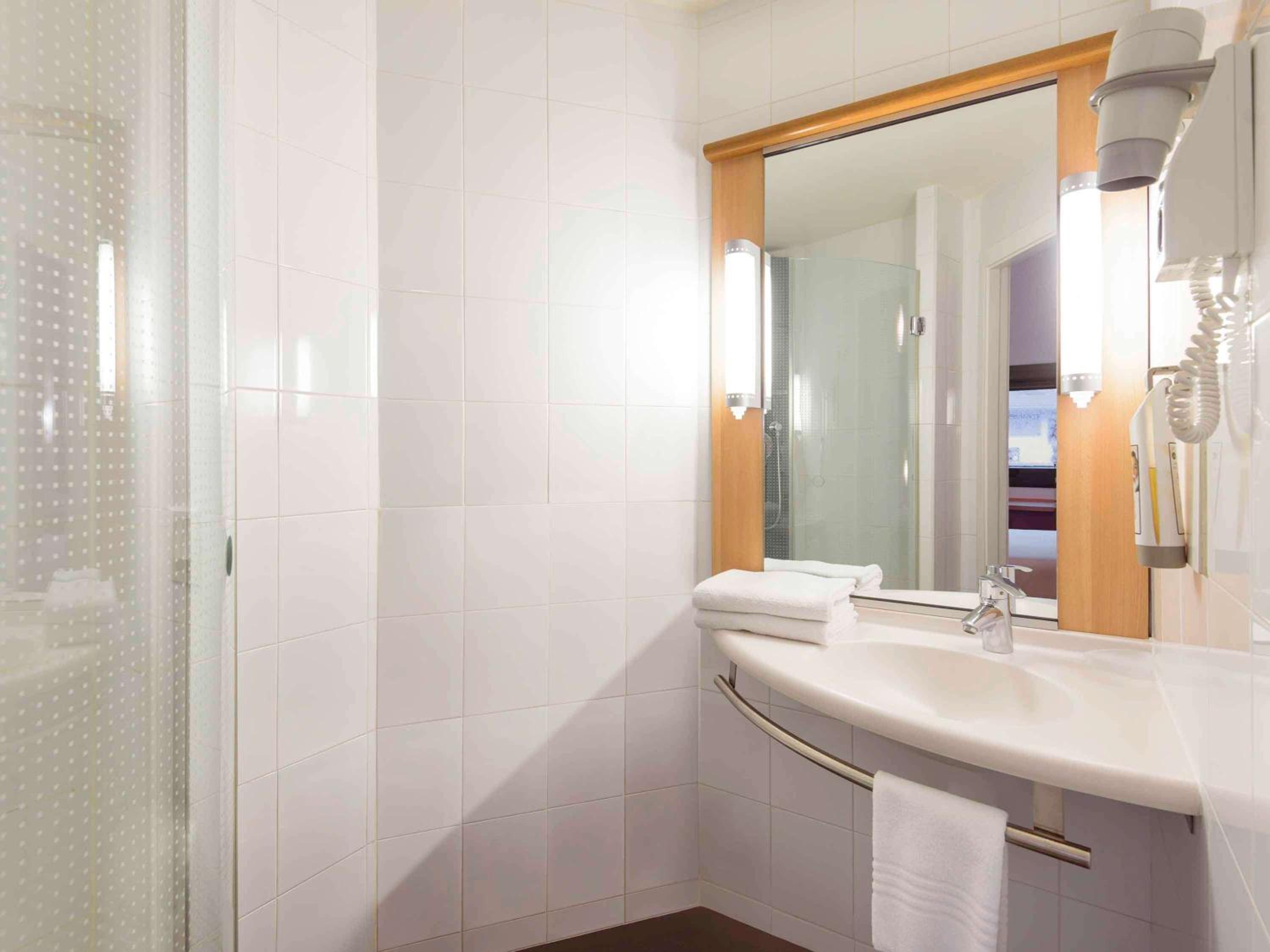 Standard Double Room - Photo 3