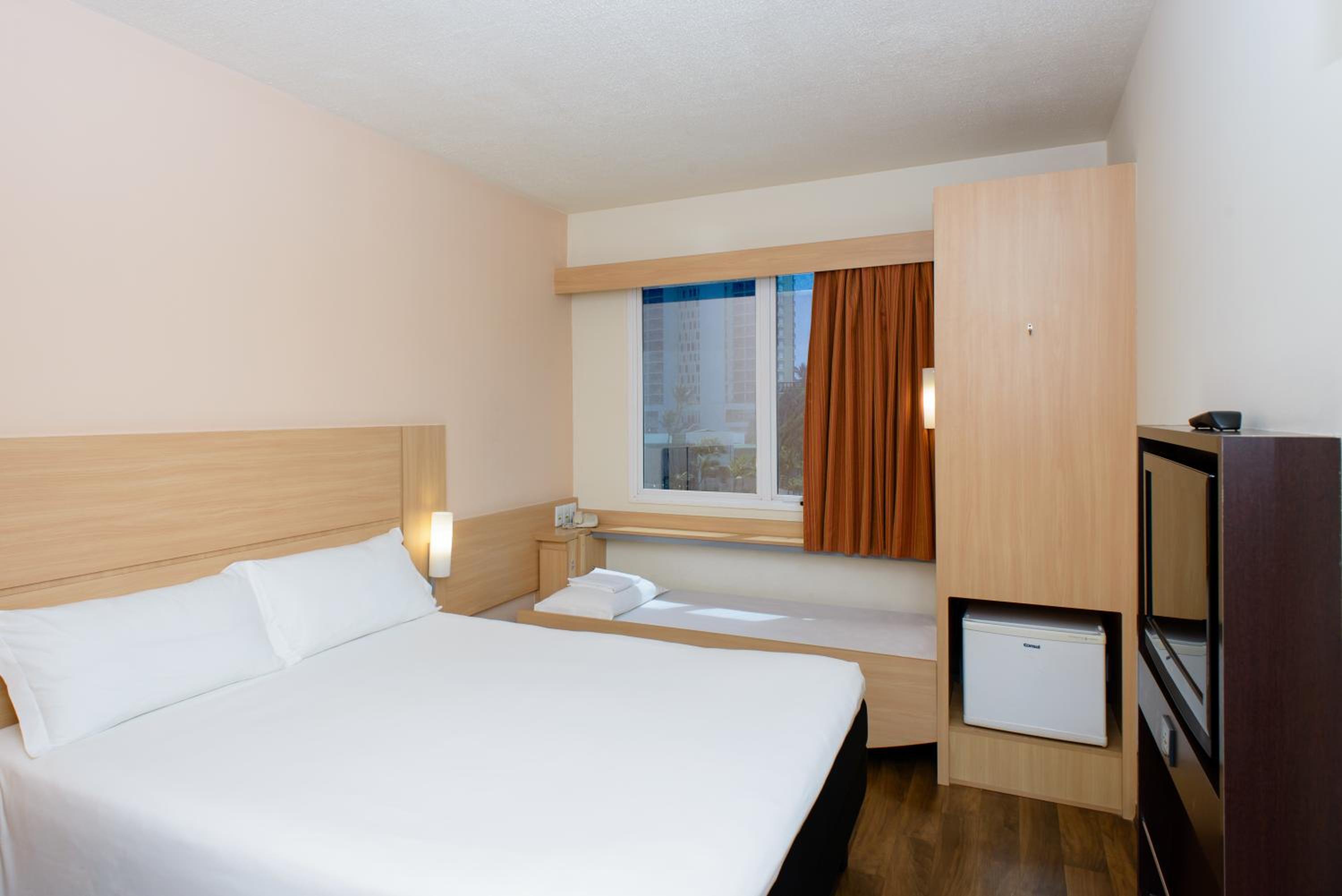 Standard Room with One Double Beds and One Extra Bed for Children  - Photo 3