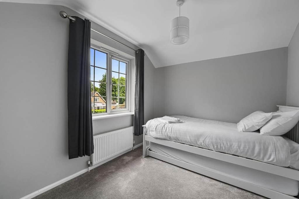 Four-Bedroom House photo 1