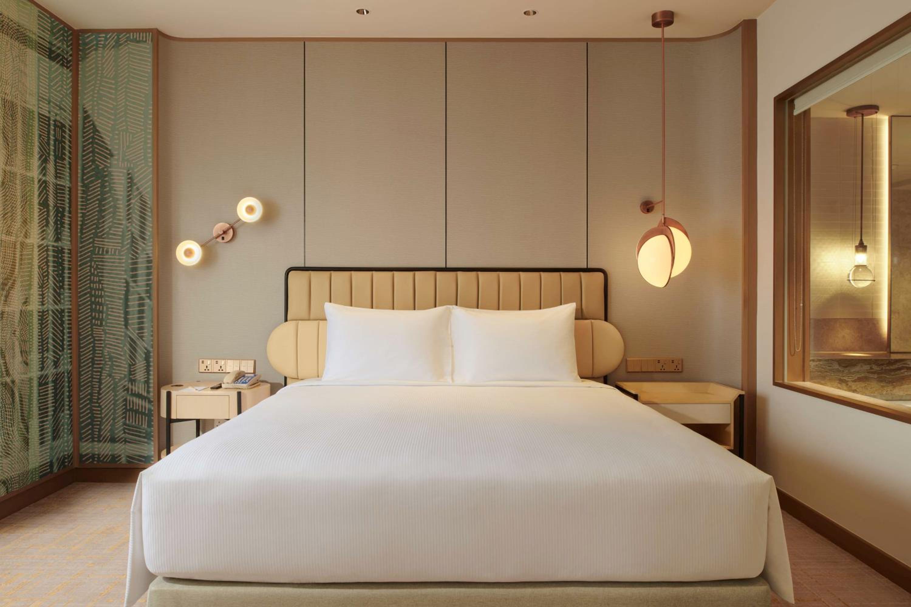 Premium King Room - Photo 1