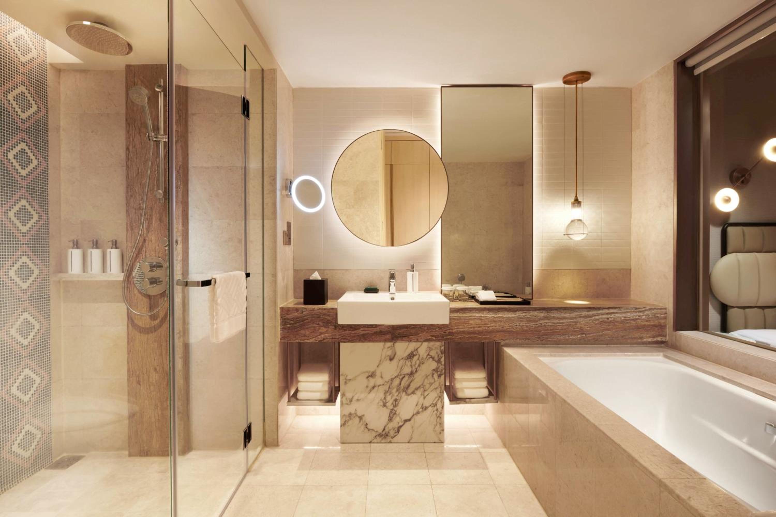 Premium Executive Twin Room with Lounge Access - Photo 5